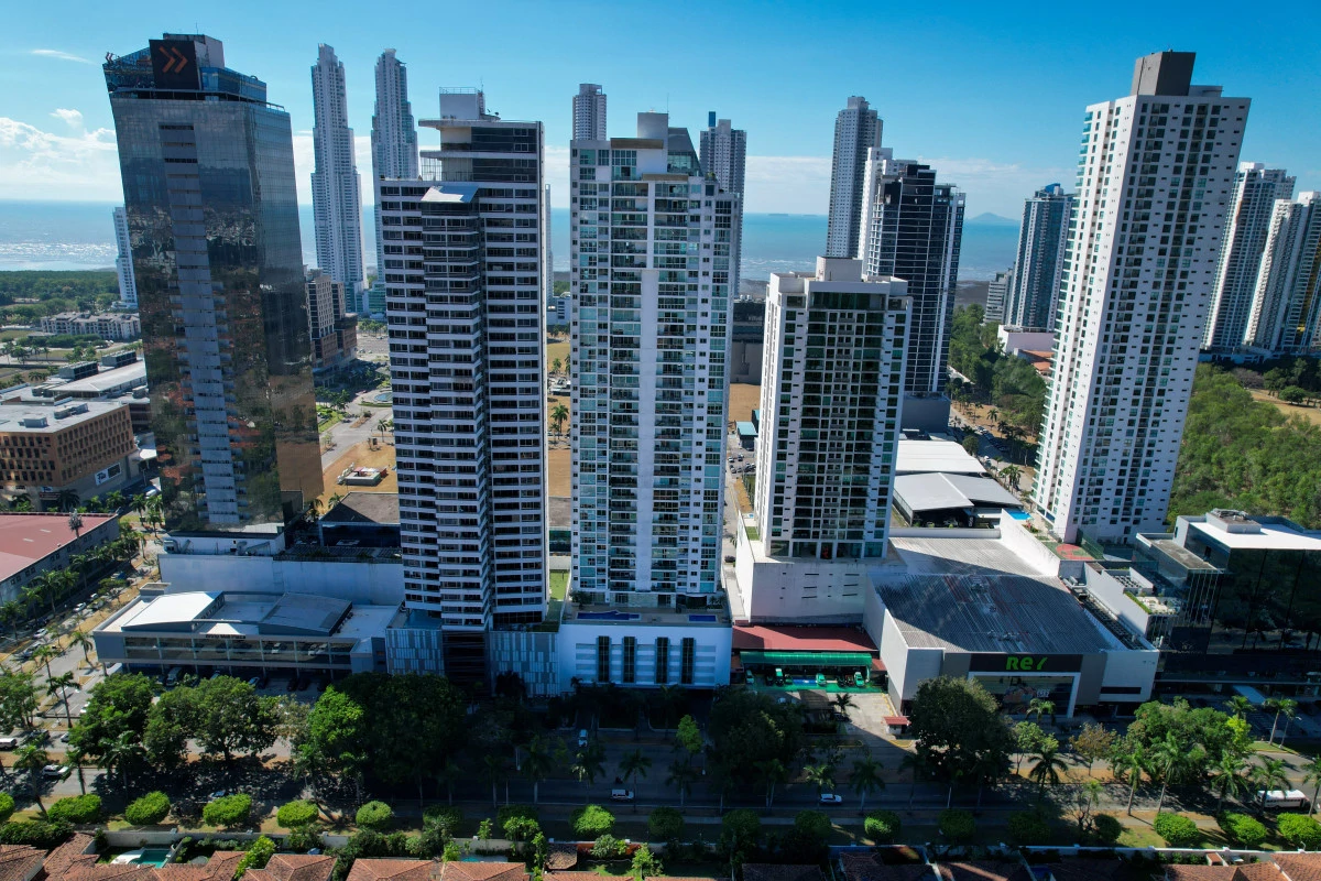 THE EPITOME OF URBAN LUXURY: 580 m²