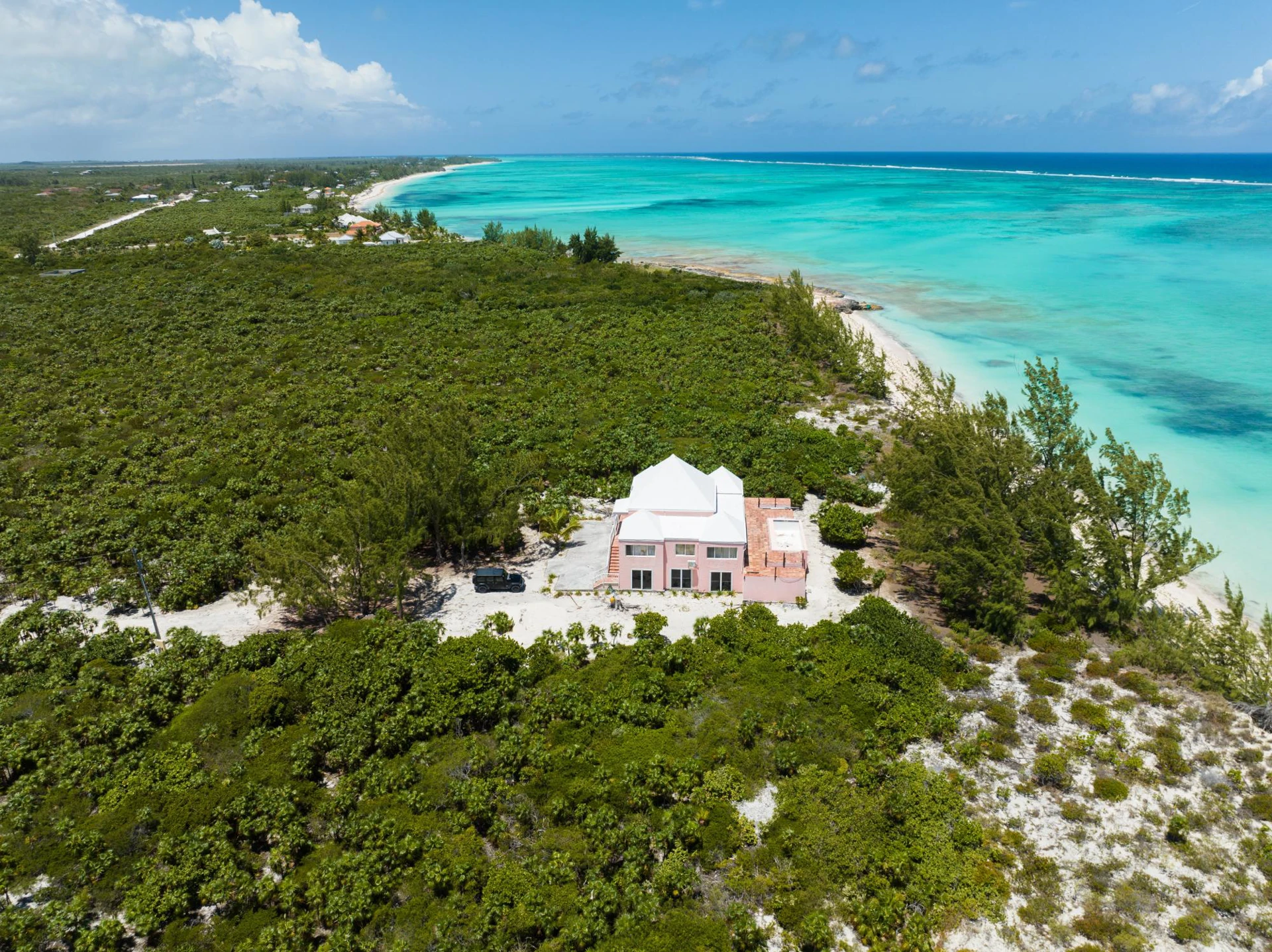 Whitby Beachfront Villa - Gallery image 17
