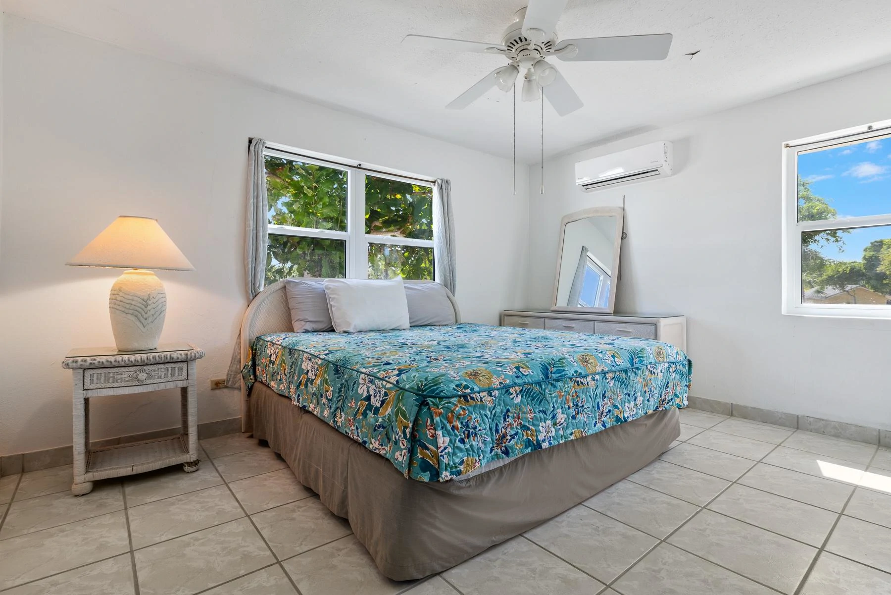 Whitby Beach House - Gallery image 8