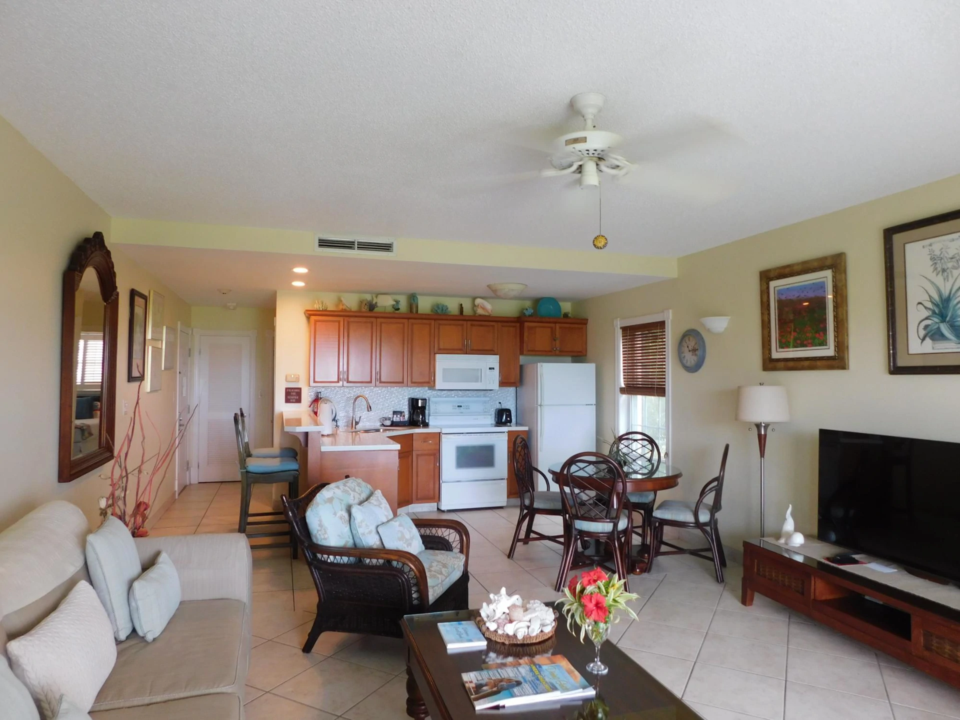 BEACH-LEVEL CORNER SUITE | RWI 115 - photo 5