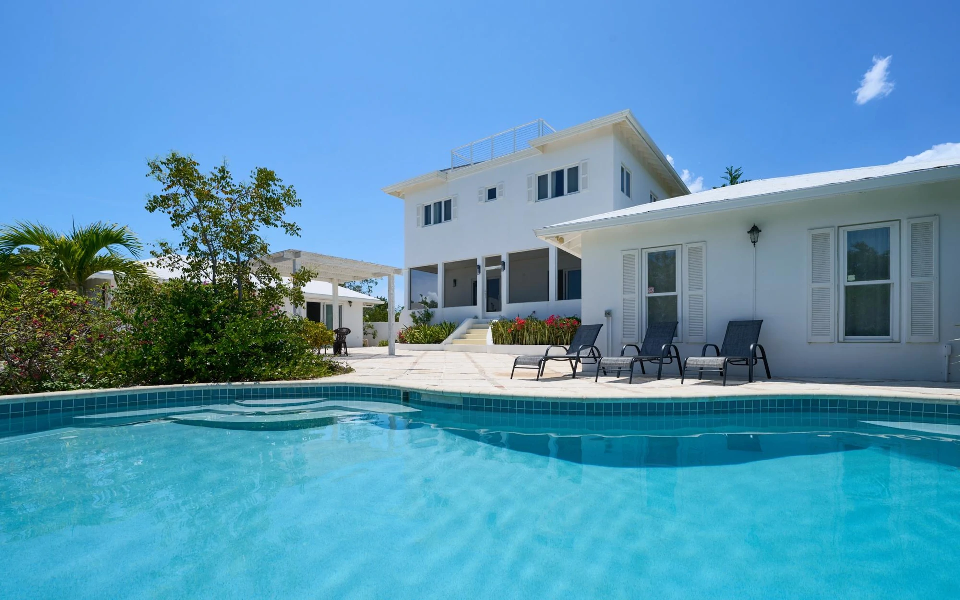 Surf Lodge Villa - Gallery image 3