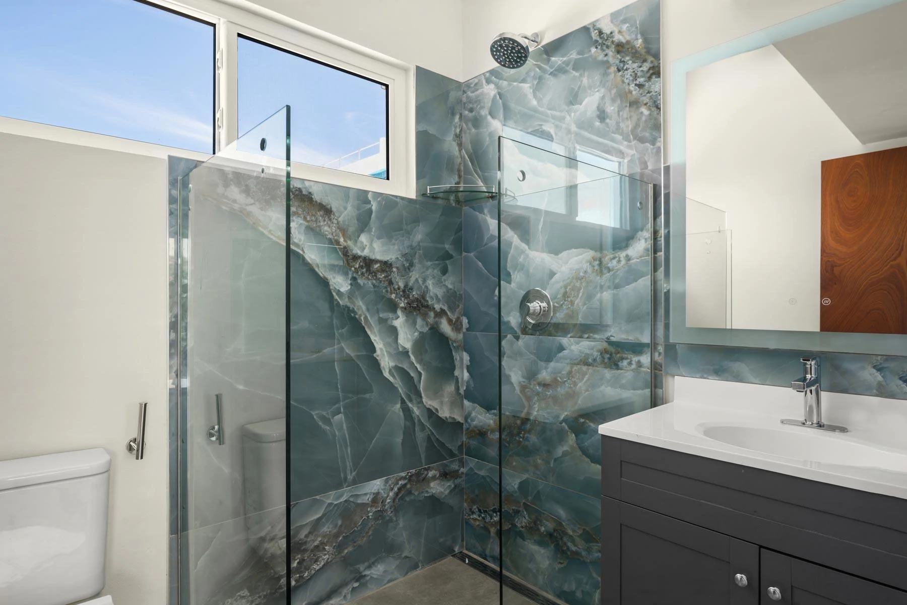 Blue Lotus & Golden Lotus - Gallery image 30