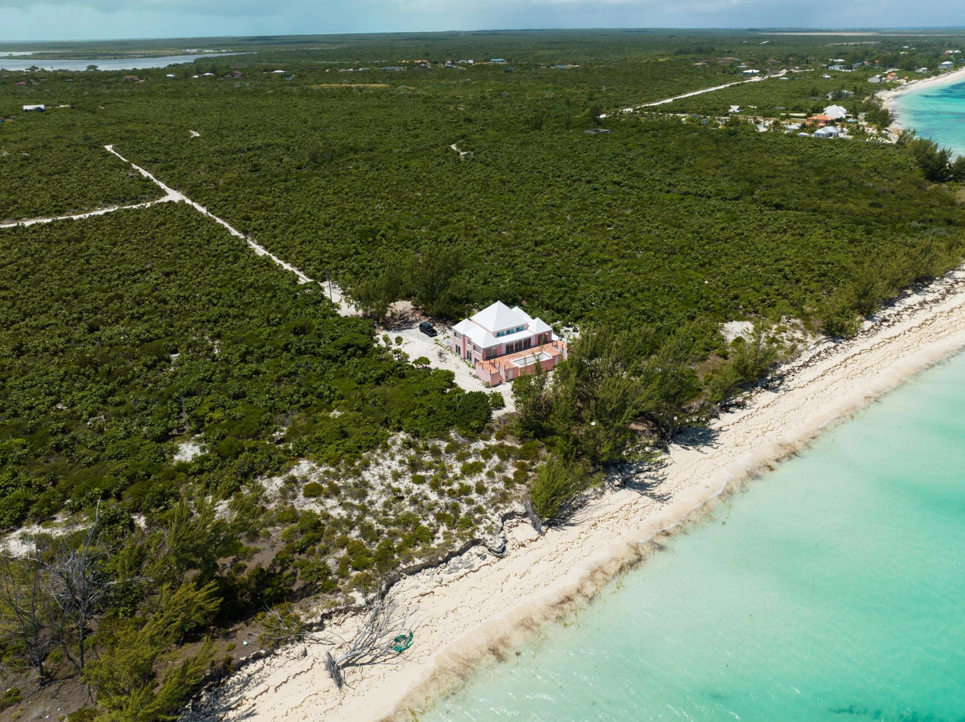 Whitby Beachfront Villa - Gallery image 15