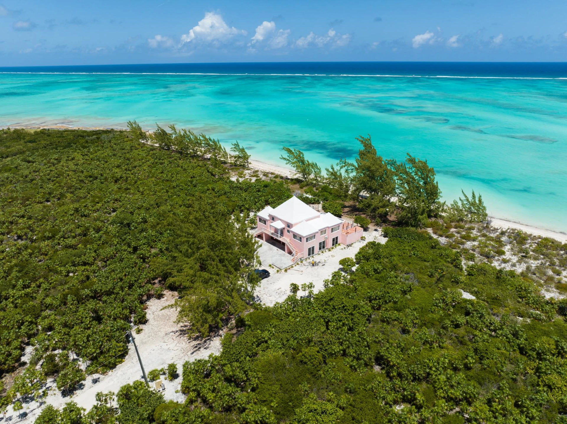 Whitby Beachfront Villa - Gallery image 18