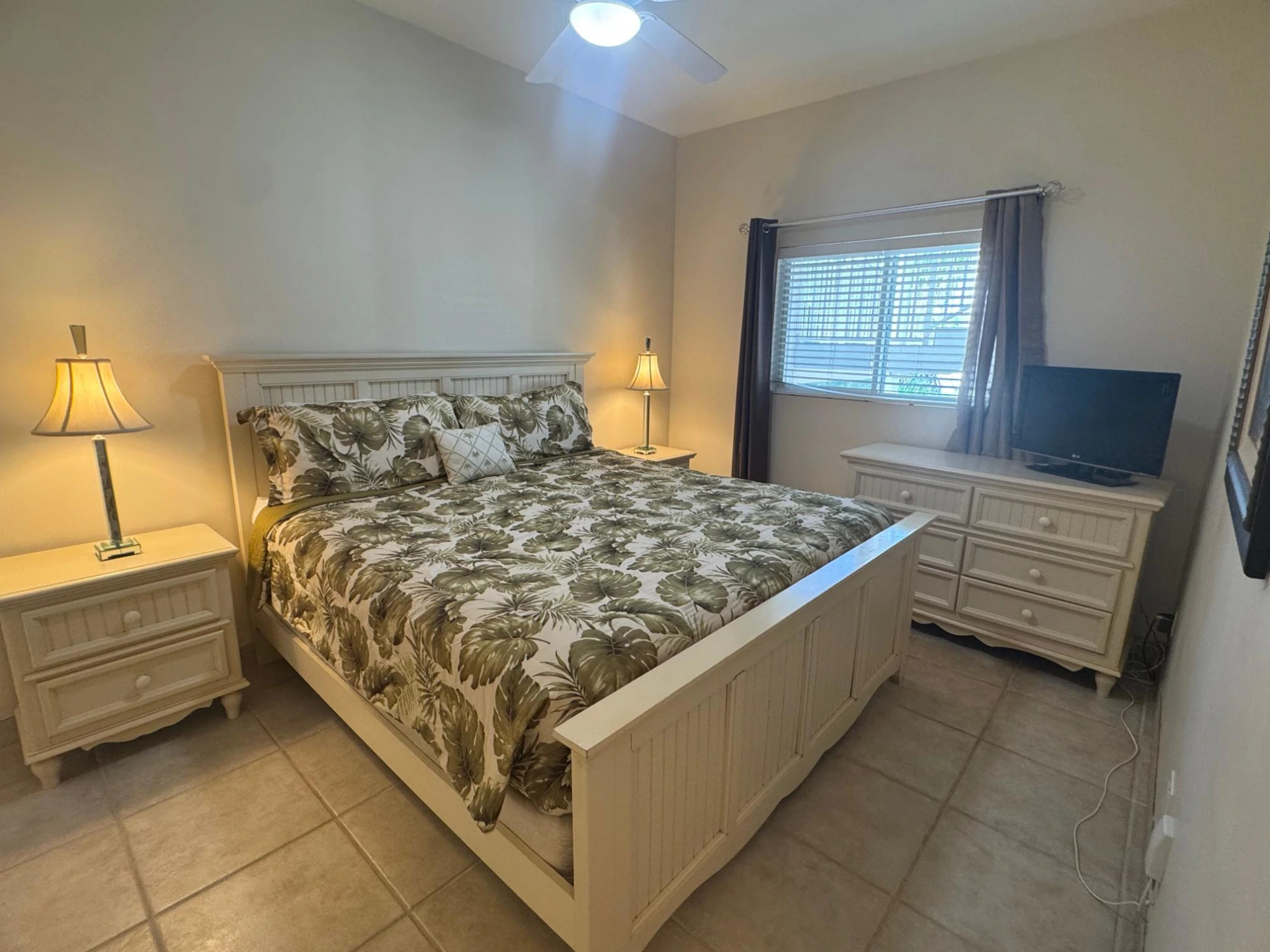 Ocean Club West Plaza - Gallery image 12