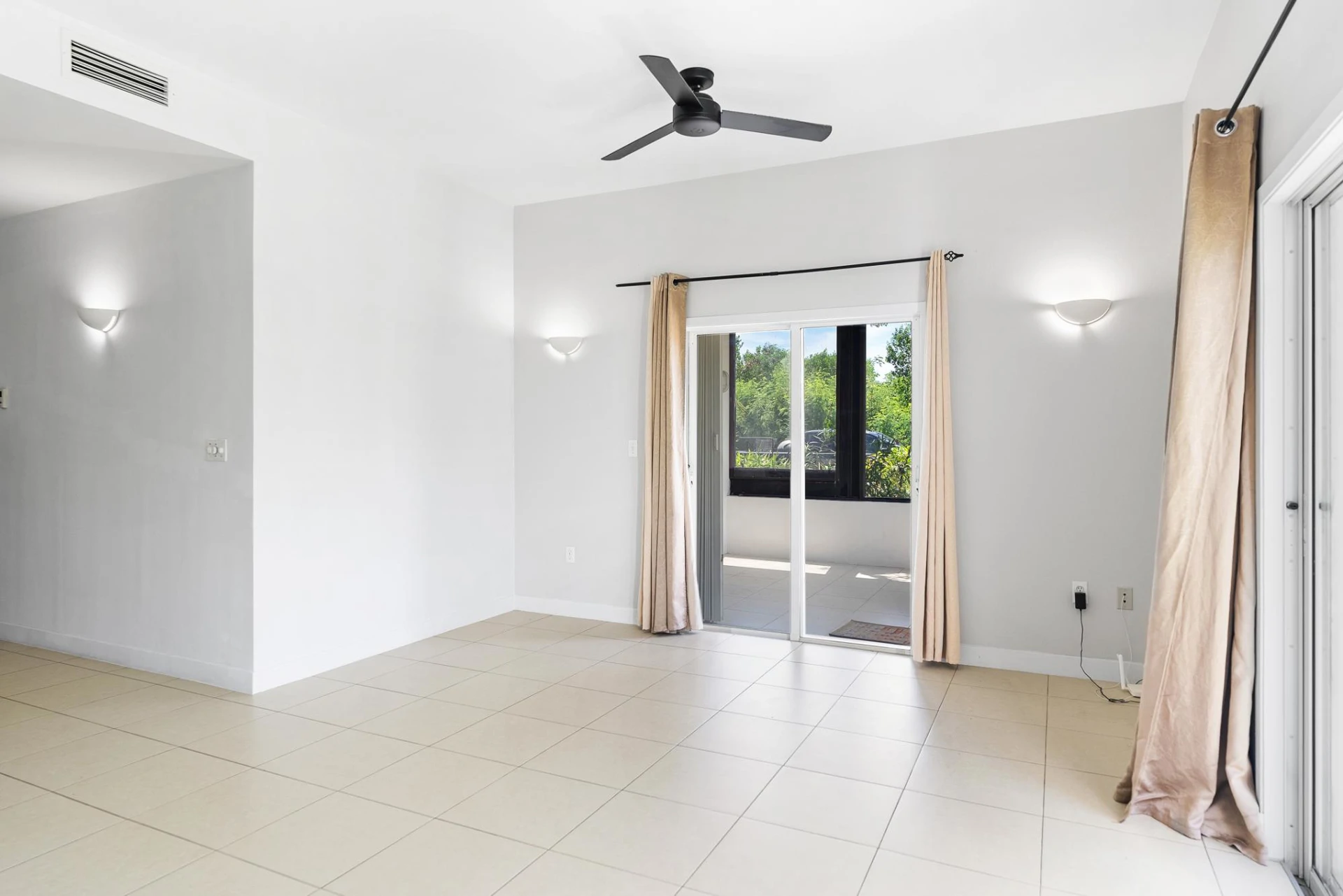 FLAMINGO PARK TOWNHOMES - Gallery image 15