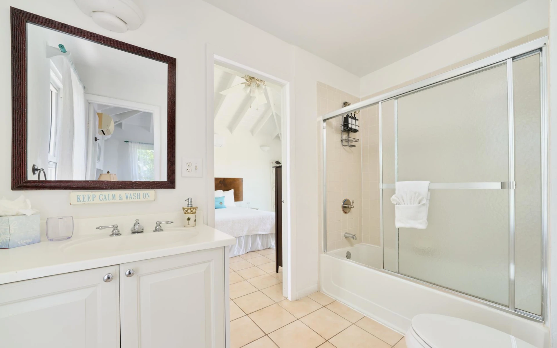 Surf Lodge Villa - Gallery image 18