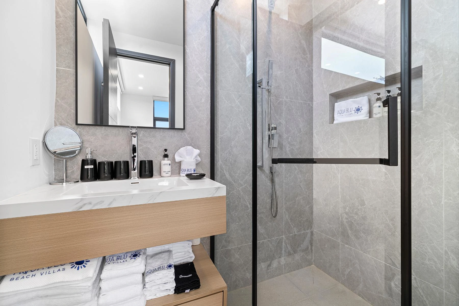 AQUA BLU BEACH VILLAS - Gallery image 20