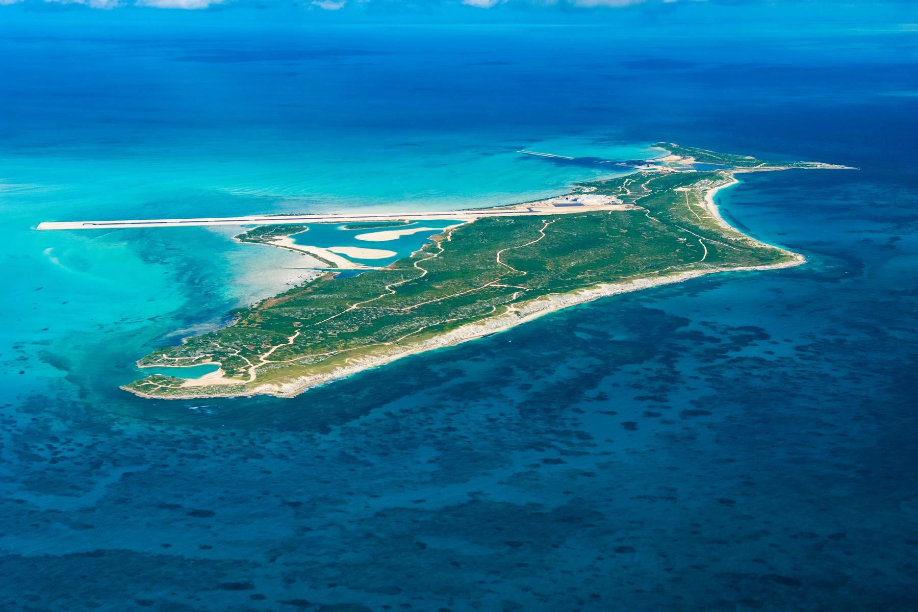 Lot 186 - AMBERGRIS CAY CUSTOM HOME - Gallery image 17