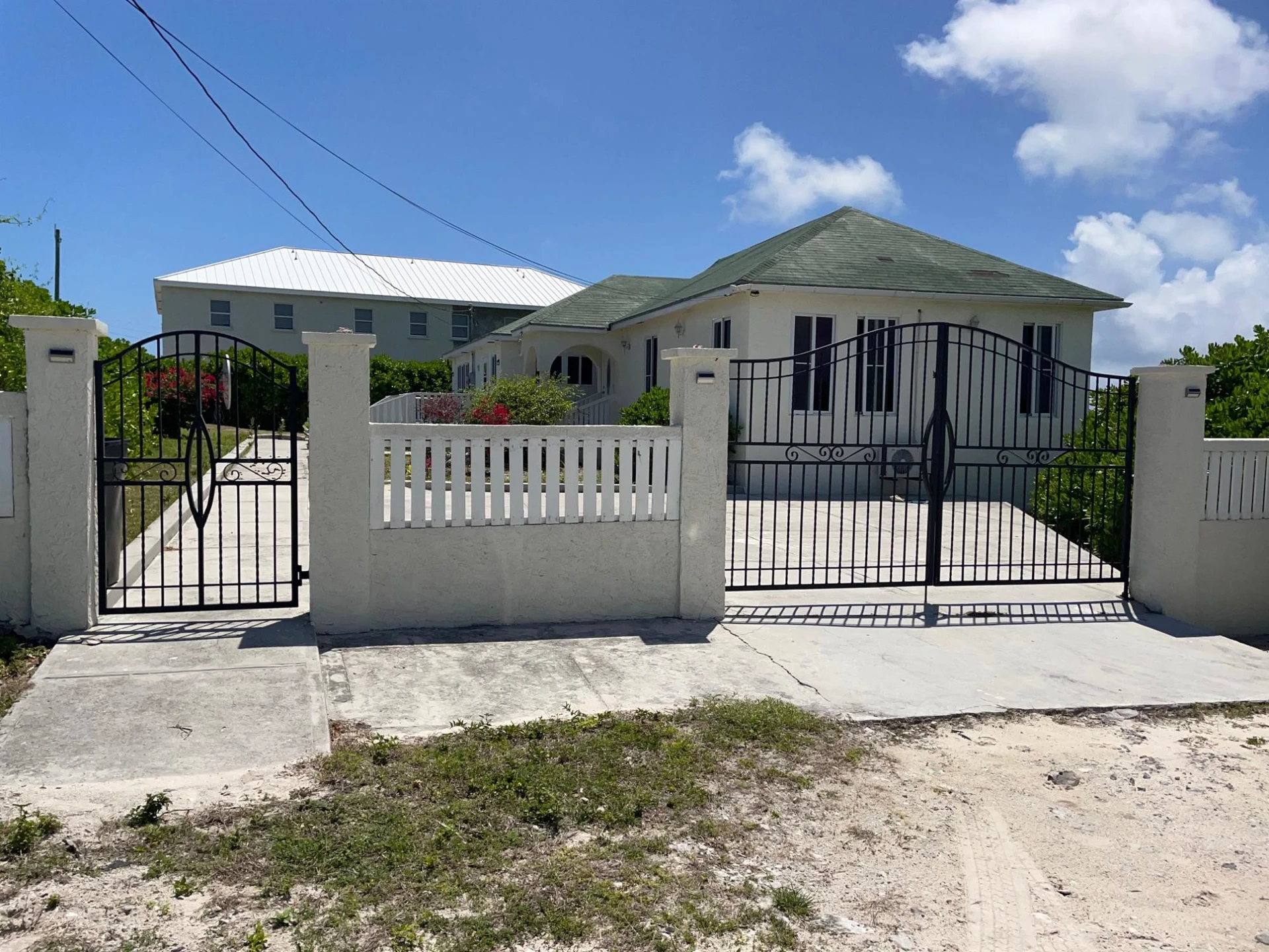 HILLTOP DUPLEX, GRAND TURK