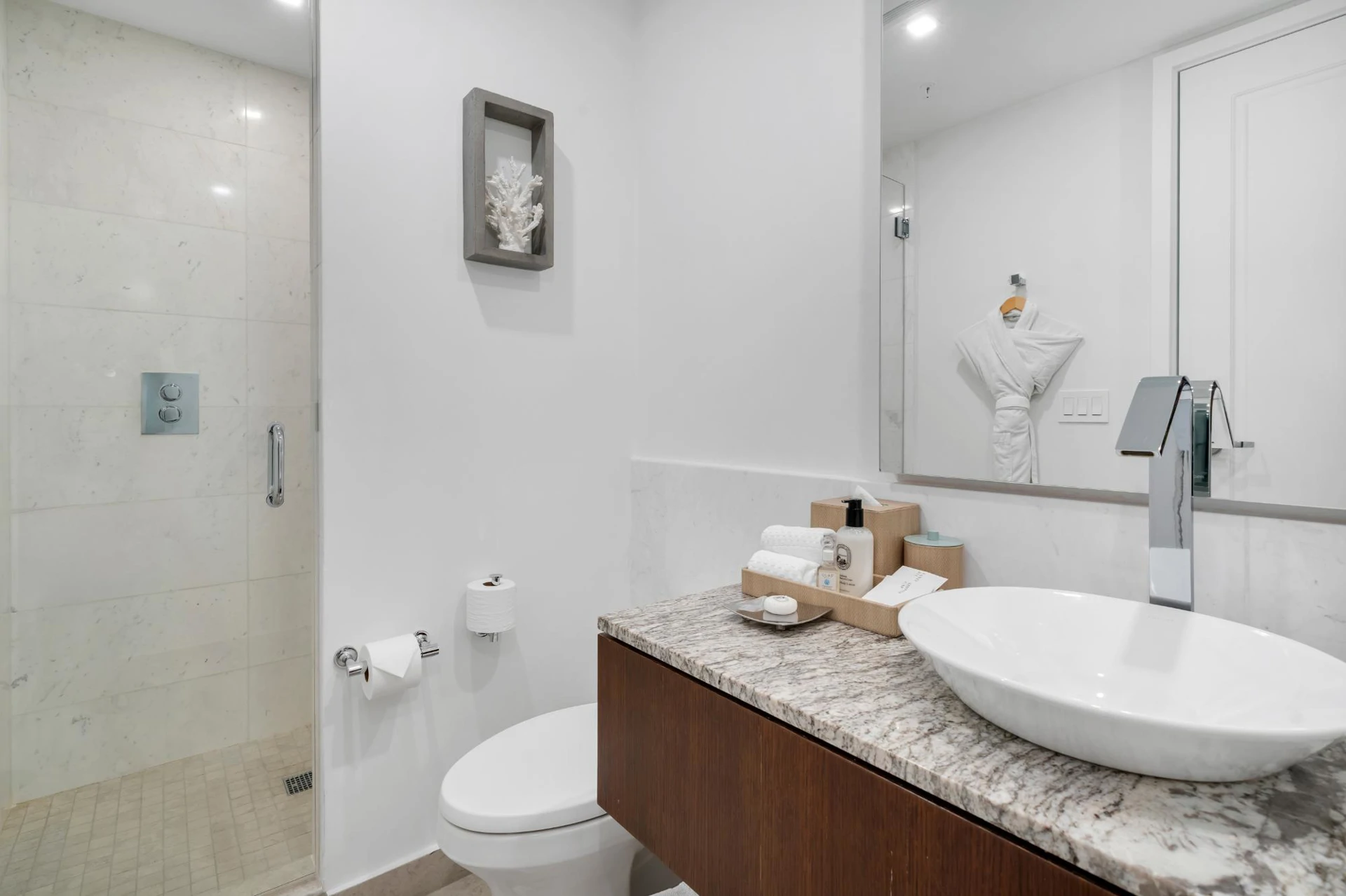 UNIT 1010 RITZ CARLTON 2BR/3BA - Gallery image 13