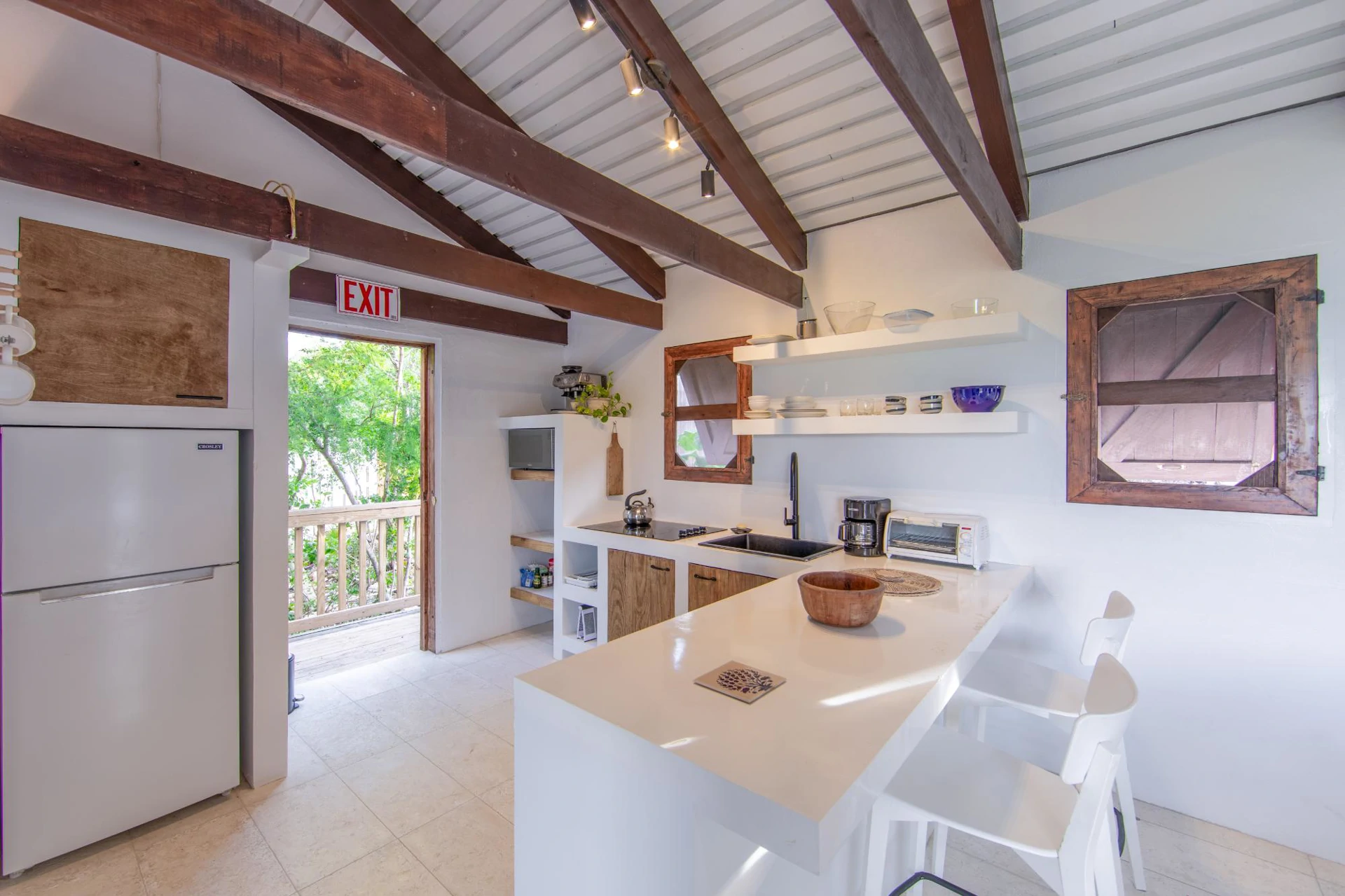 Water's Edge Villa - Gallery image 12