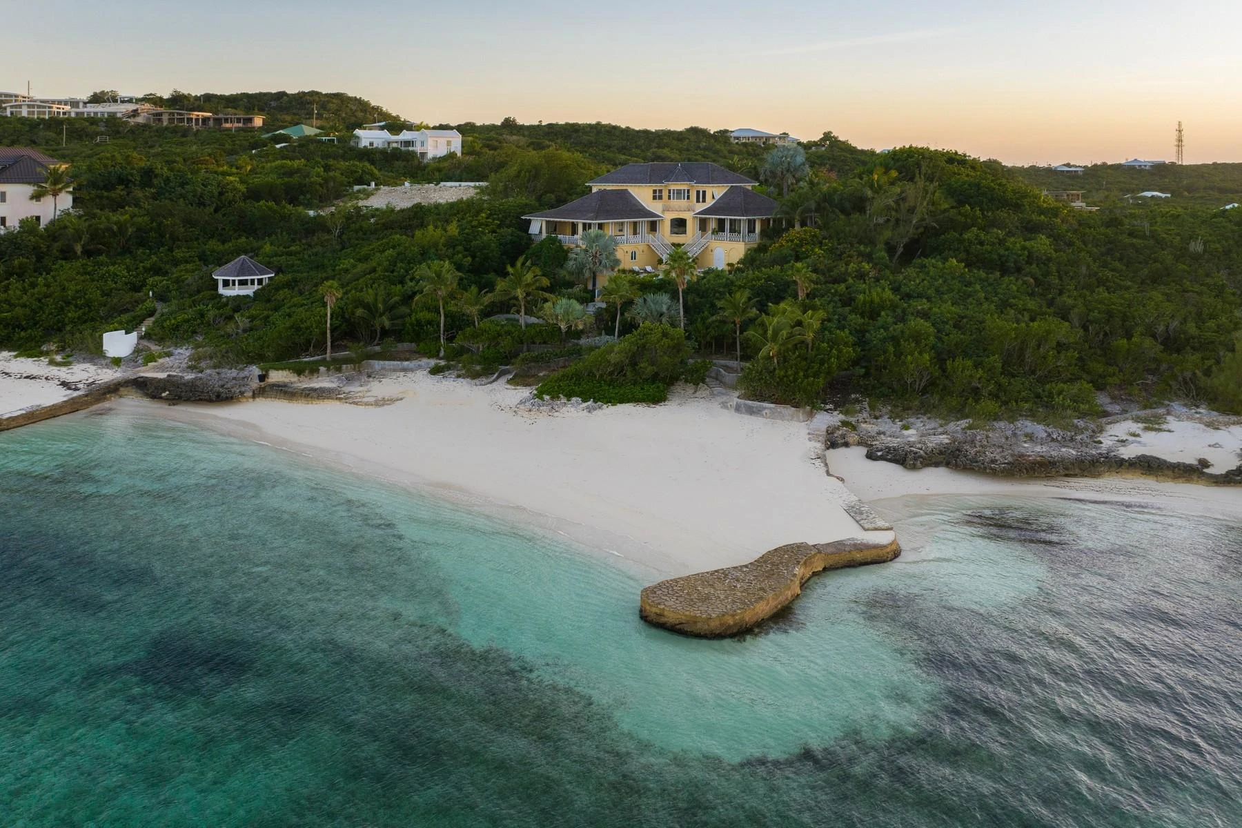 BLUE CAY - Thompson Cove Beachfront - Gallery image 33