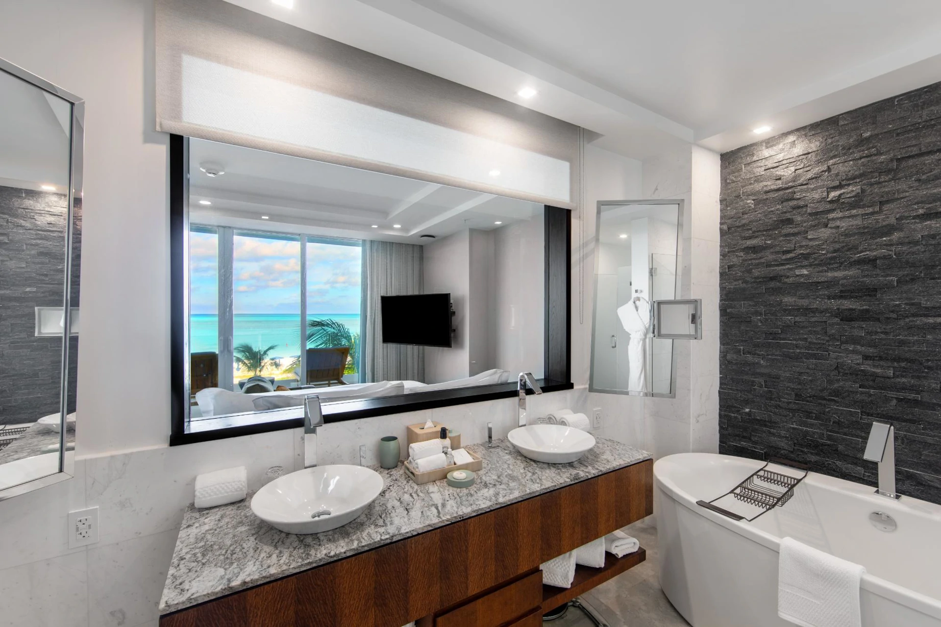 Ritz Carlton Residences 1035A - Gallery image 16