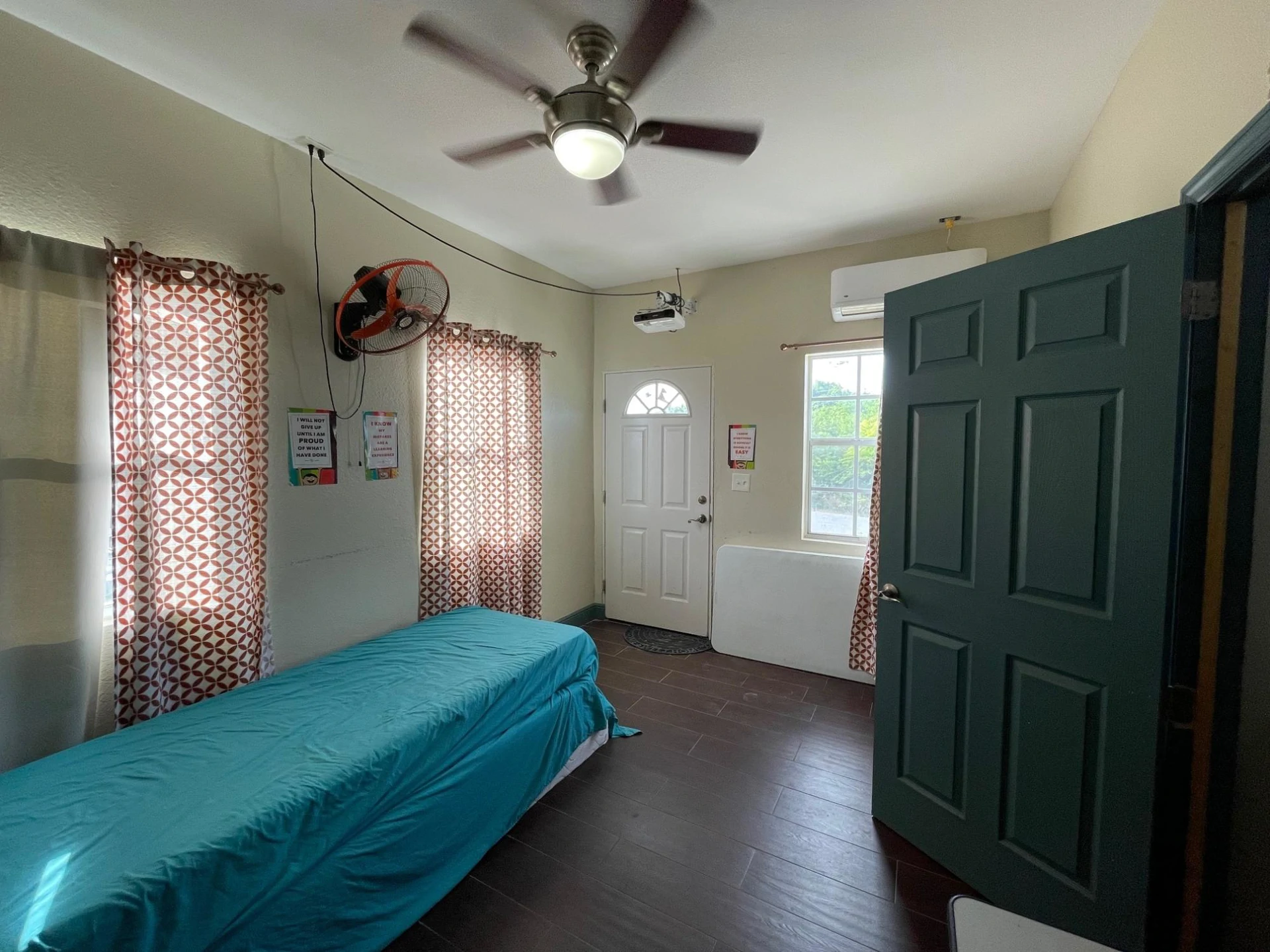 NORTH CREEK GEM W/INCOME - Gallery image 11