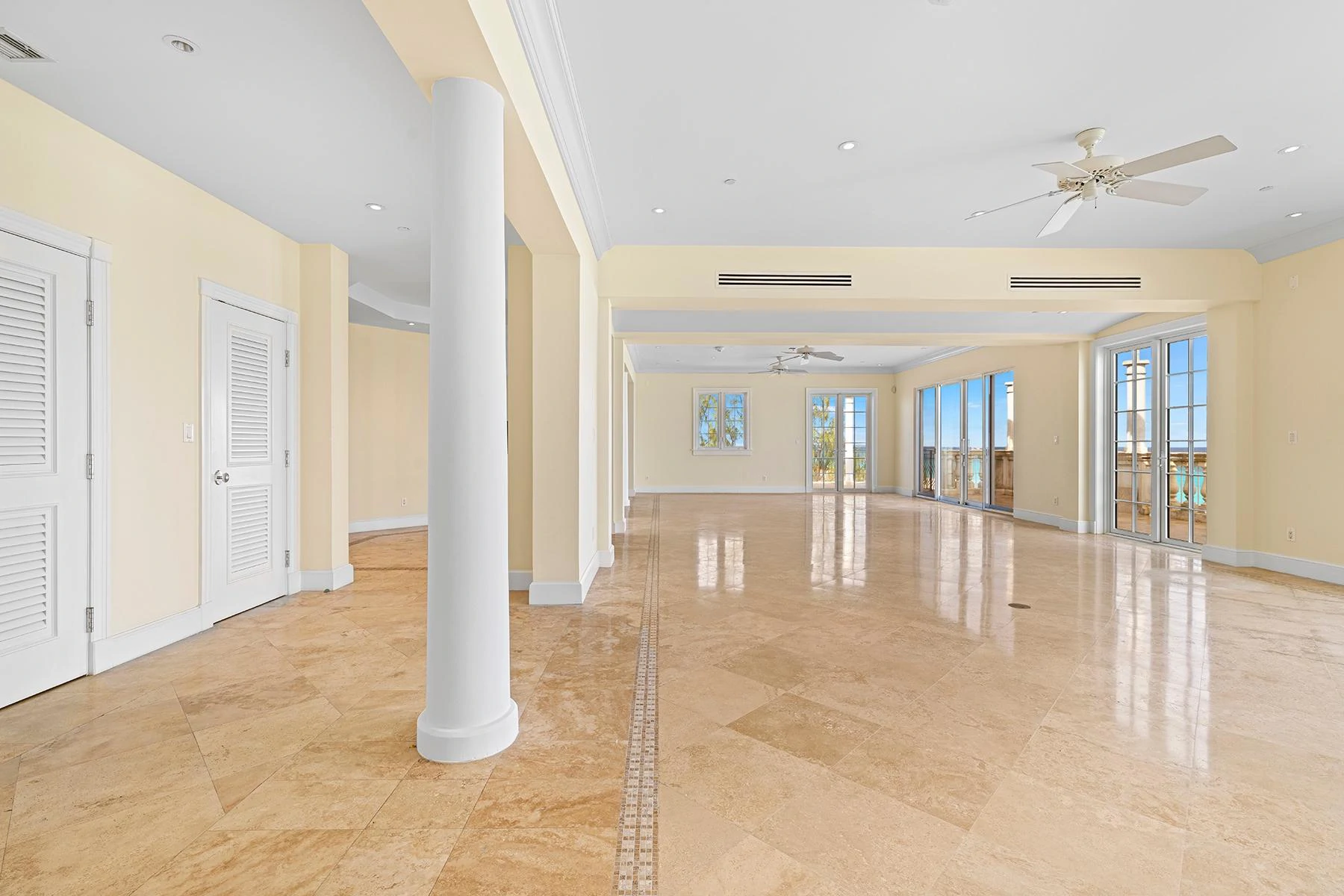 PH 601 - THE REGENT GRAND - Gallery image 10