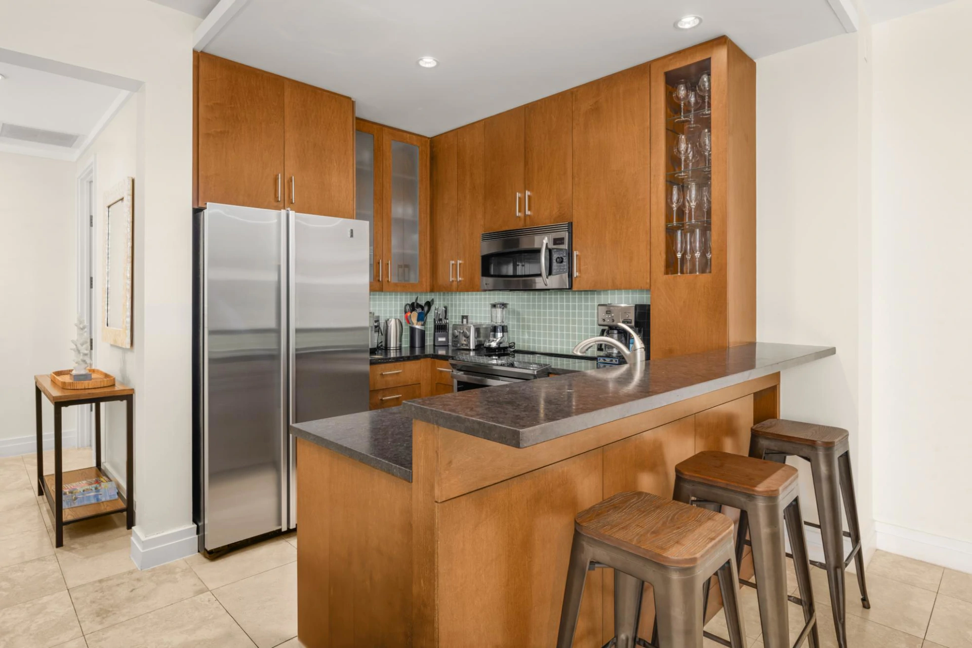 101 West Bay Club - Gallery image 4