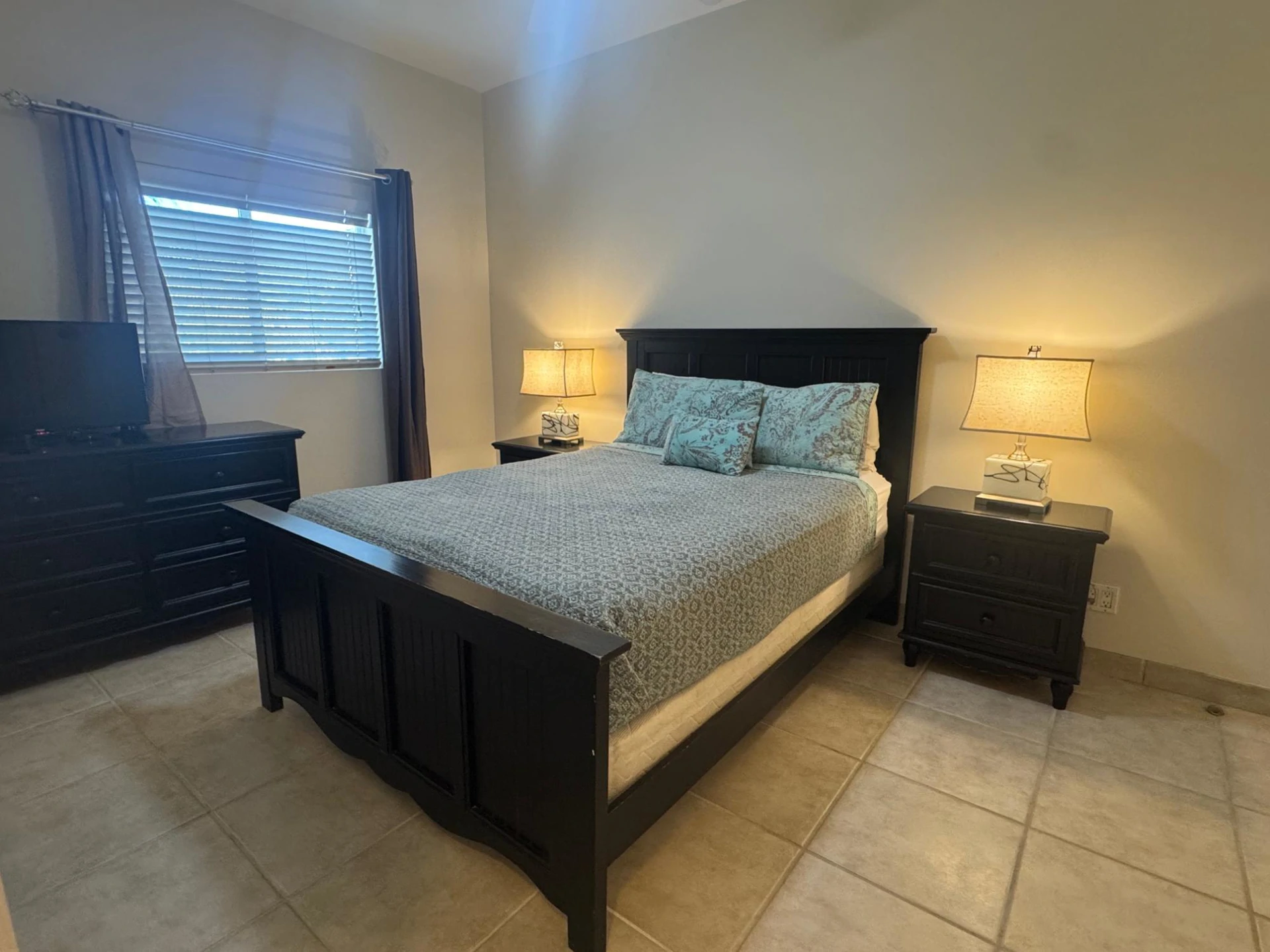 Ocean Club West Plaza - Gallery image 9