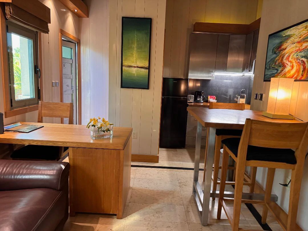RENOVATED ONE MARLIN UNIT - Gallery image 3