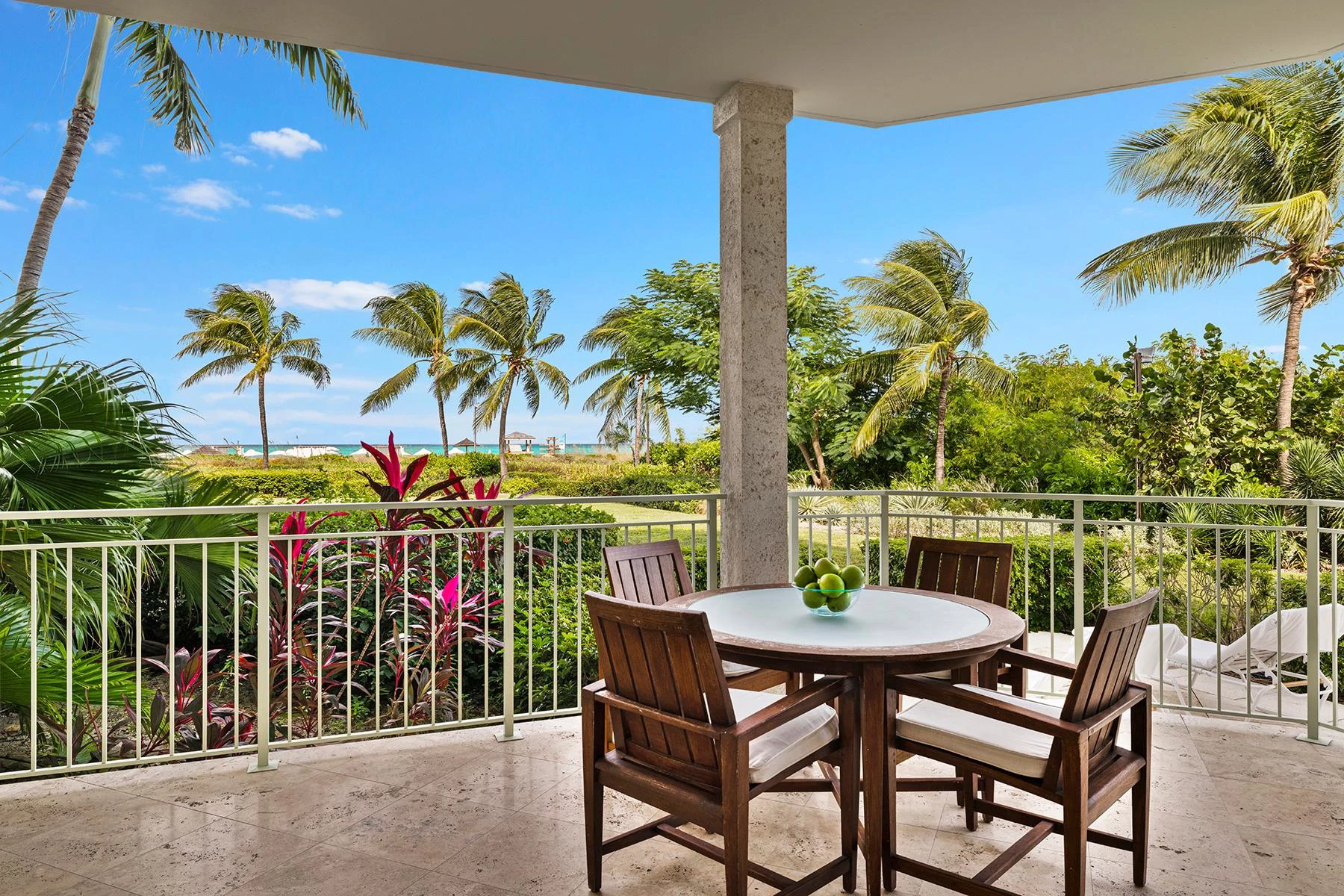 WEST BAY CLUB Suite 109