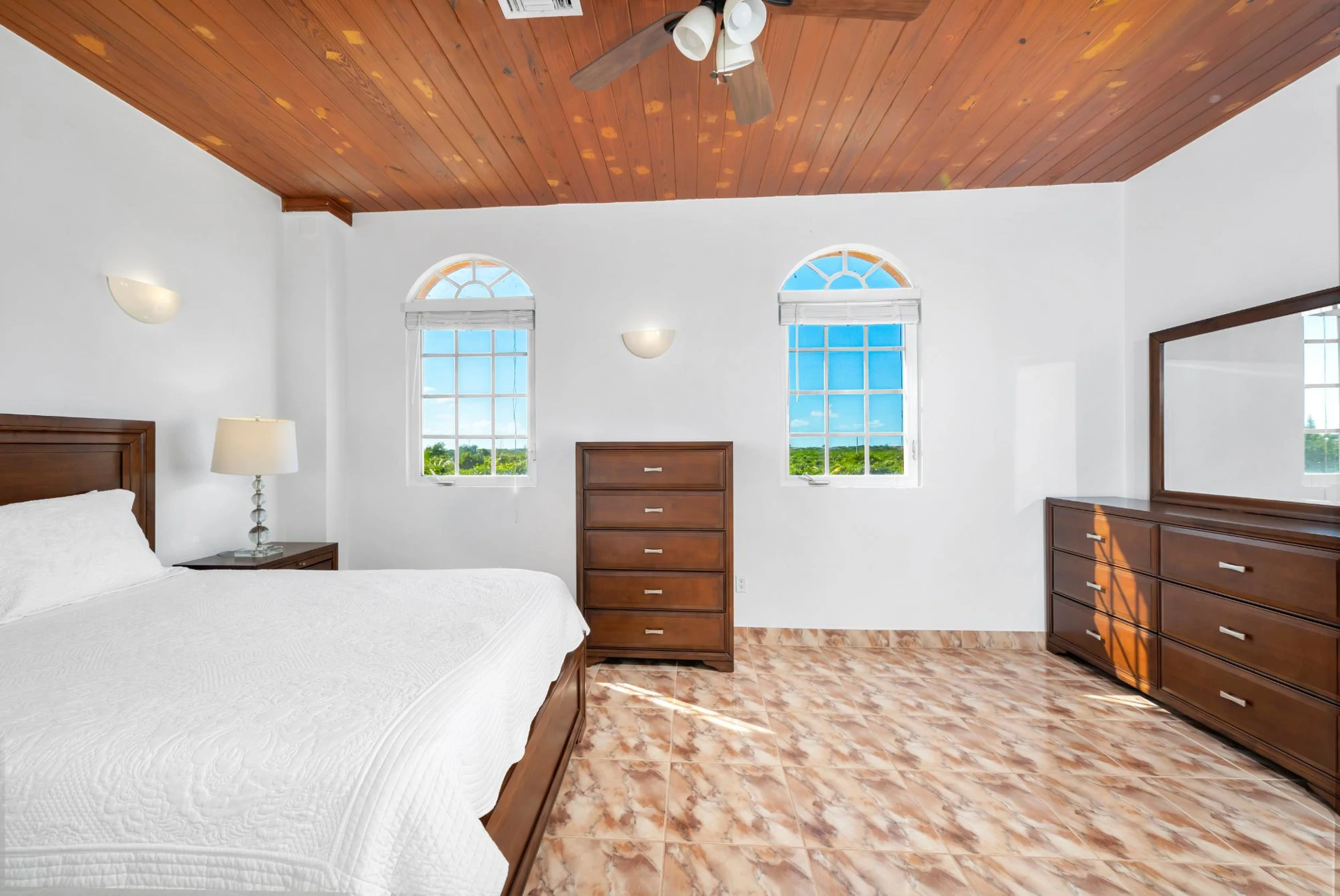 Golden Pelican Villa - Gallery image 15