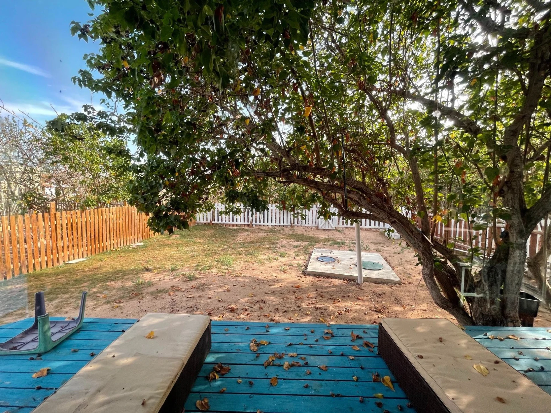 PURPLE HOUSE - photo 13