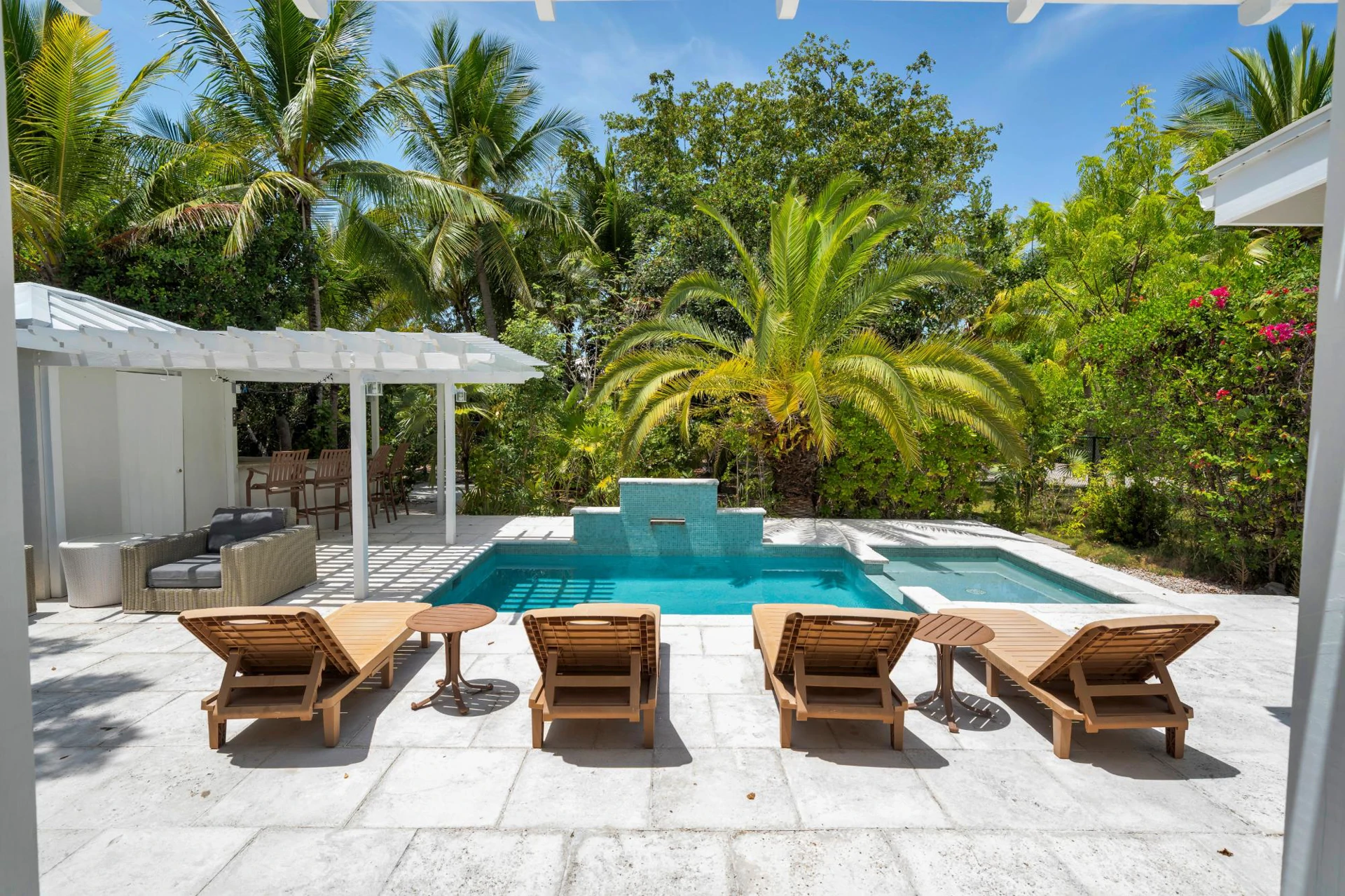 Seagrape Villa on Night Jar Road, Leeward - photo 4