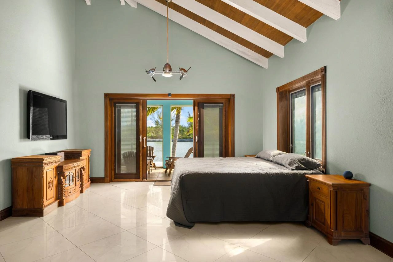 North Caicos Yacht Club Canal House - Gallery image 9