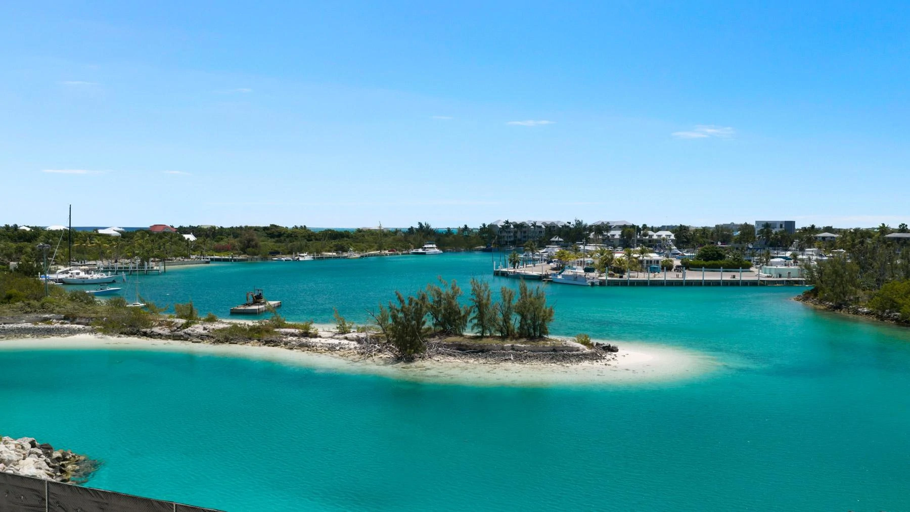 3A - 1BR Marina Front - The Loren at Turtle Cove - Gallery image 2