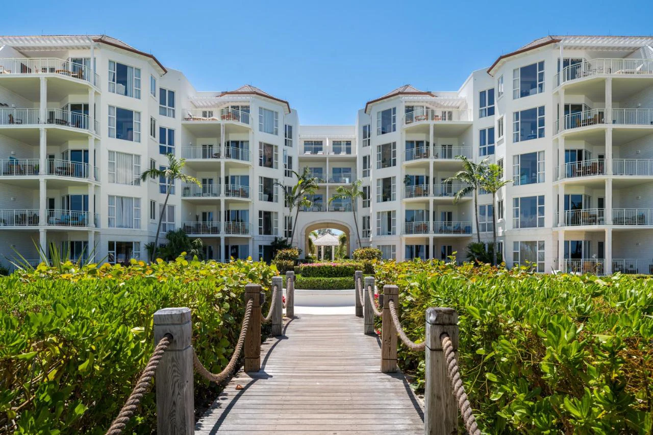WEST BAY CLUB - Gallery image 18