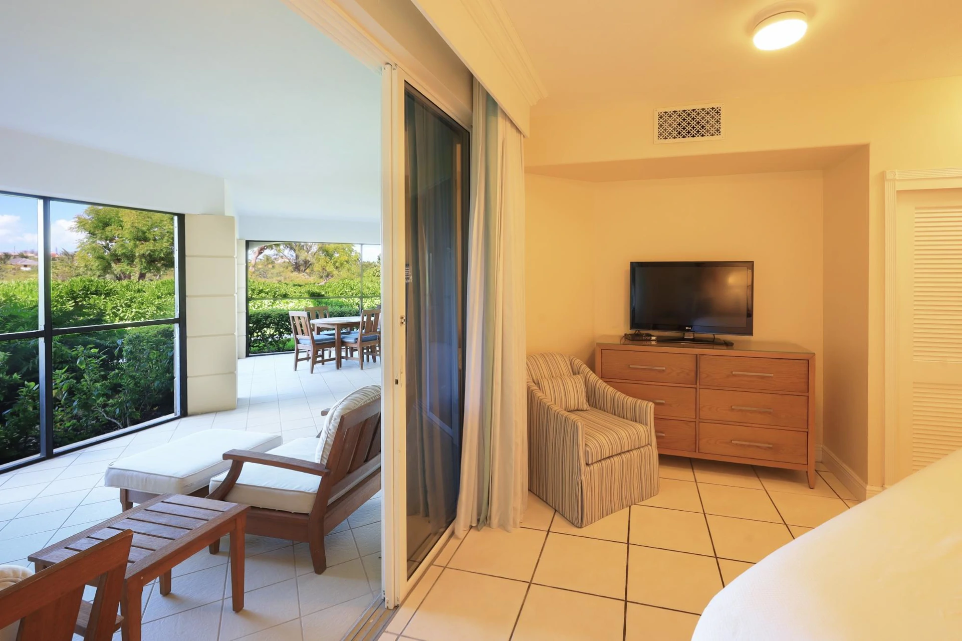 3115 - The Sands At Grace Bay - Gallery image 16