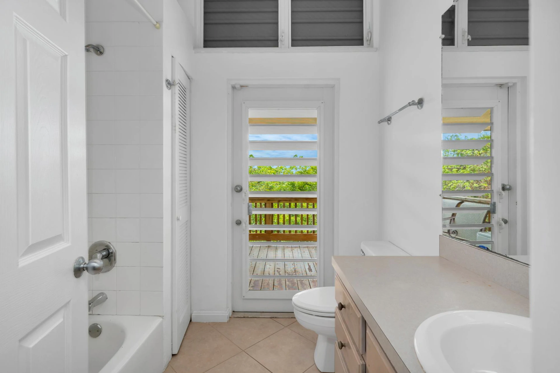 Pink House - Gallery image 13
