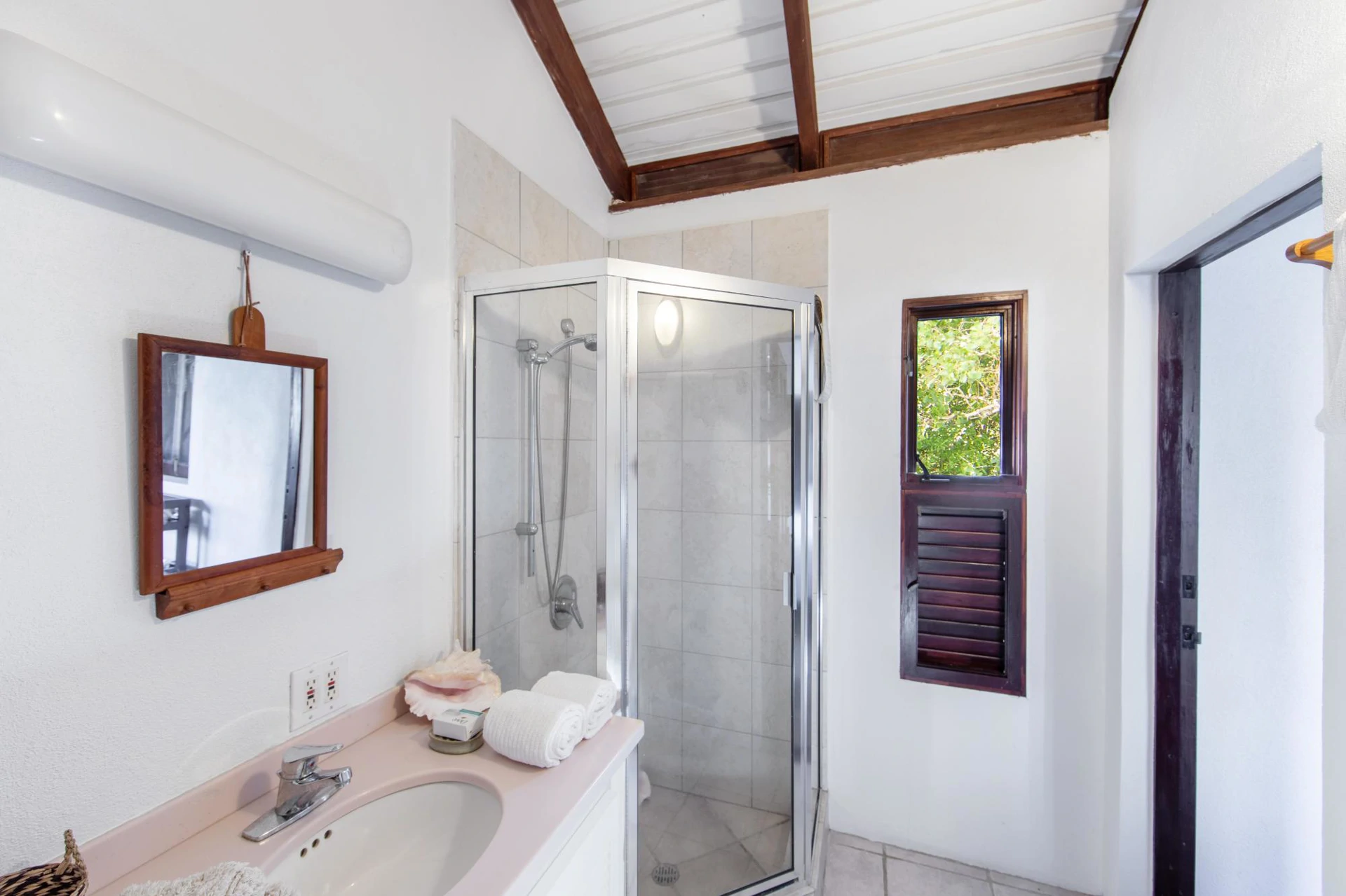 Water's Edge Villa - Gallery image 7