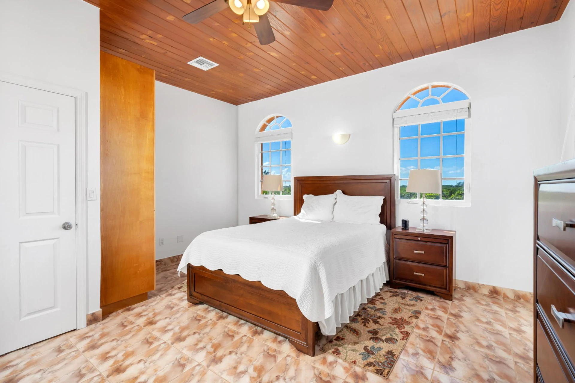 Golden Pelican Villa - Gallery image 17
