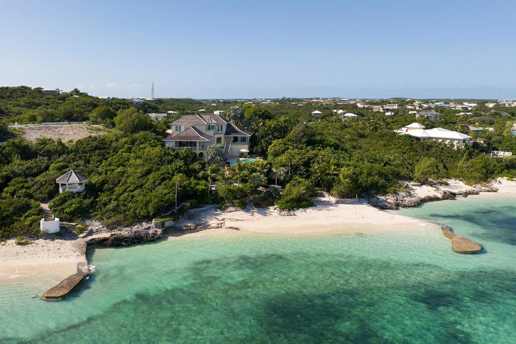 BLUE CAY - Thompson Cove Beachfront