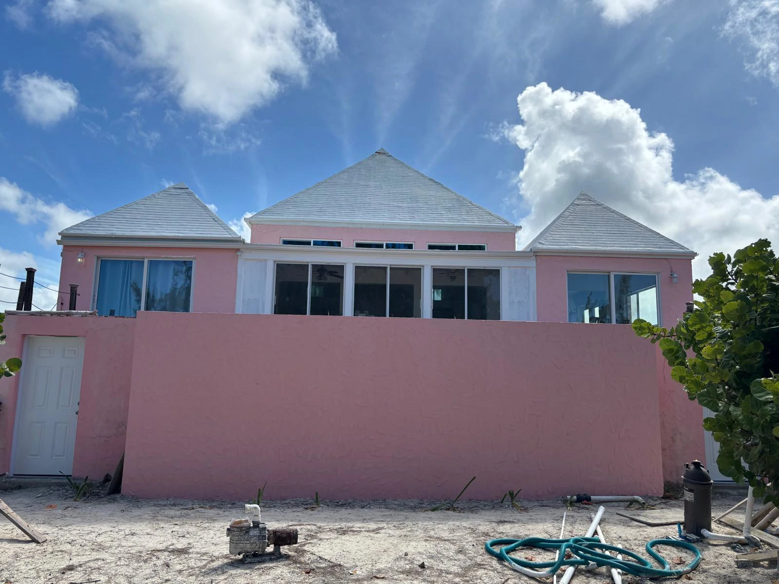 Whitby Beachfront Villa - Gallery image 10