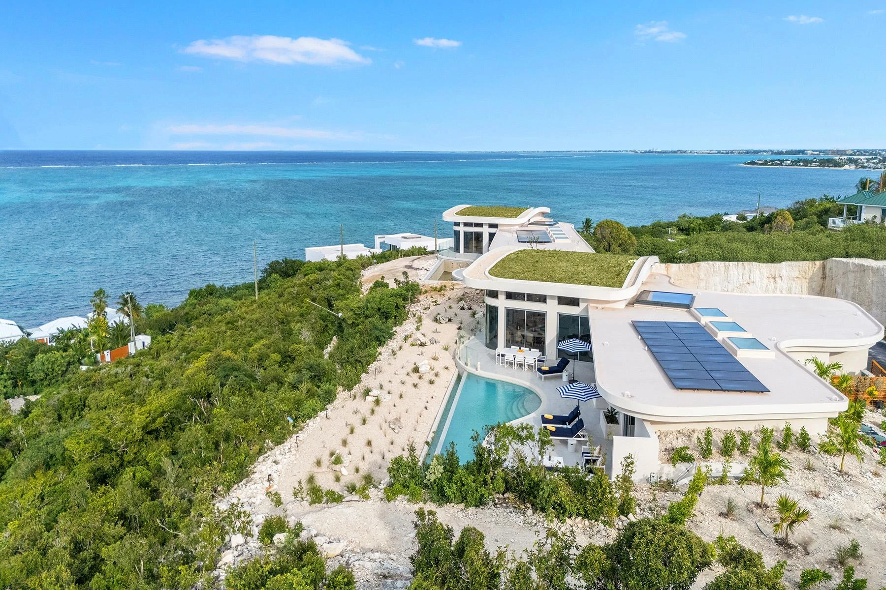 Villa 2 - The Summit - Blue Mountain Ocean View - Gallery image 16