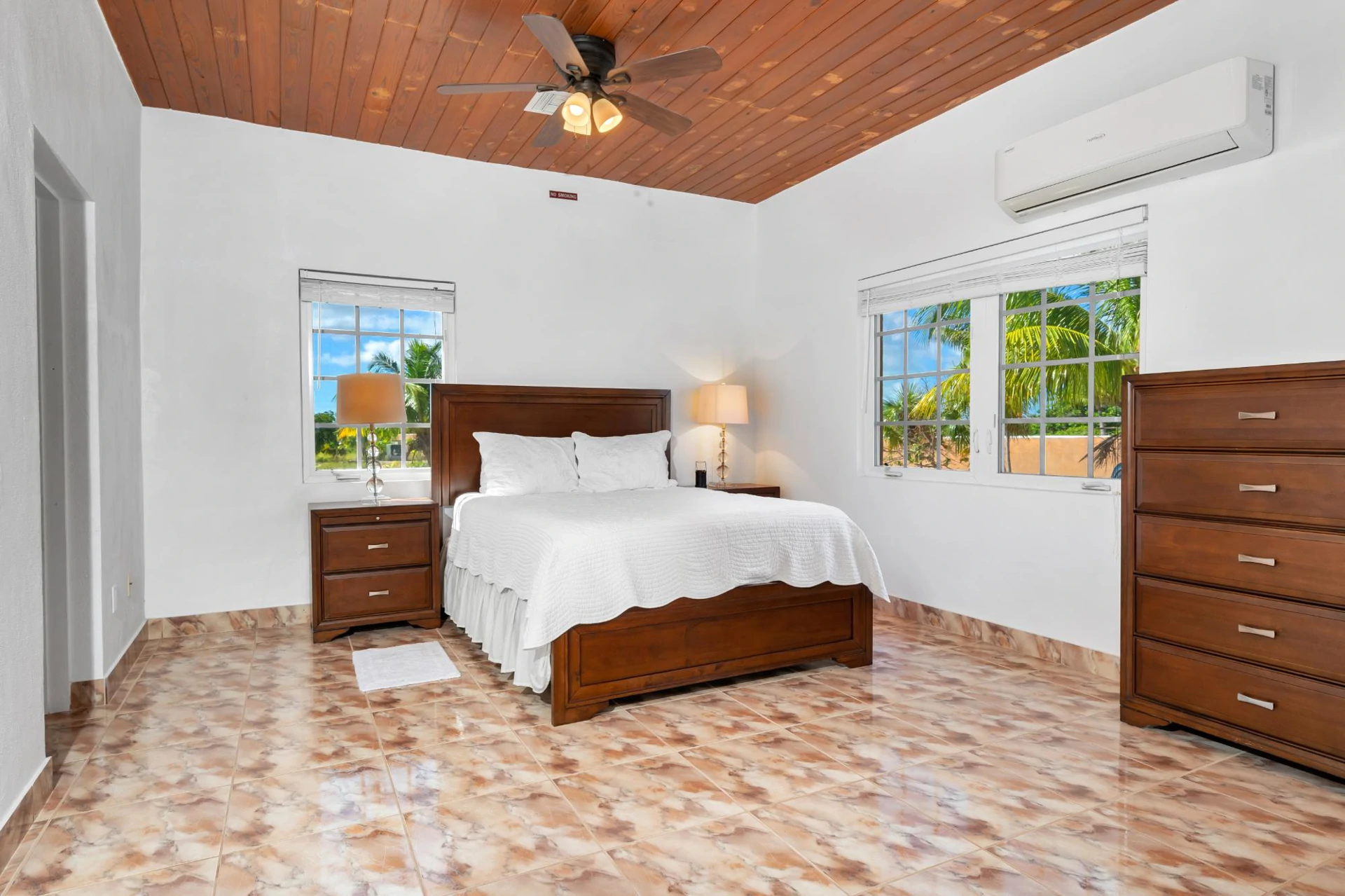 Golden Pelican Villa - Gallery image 24