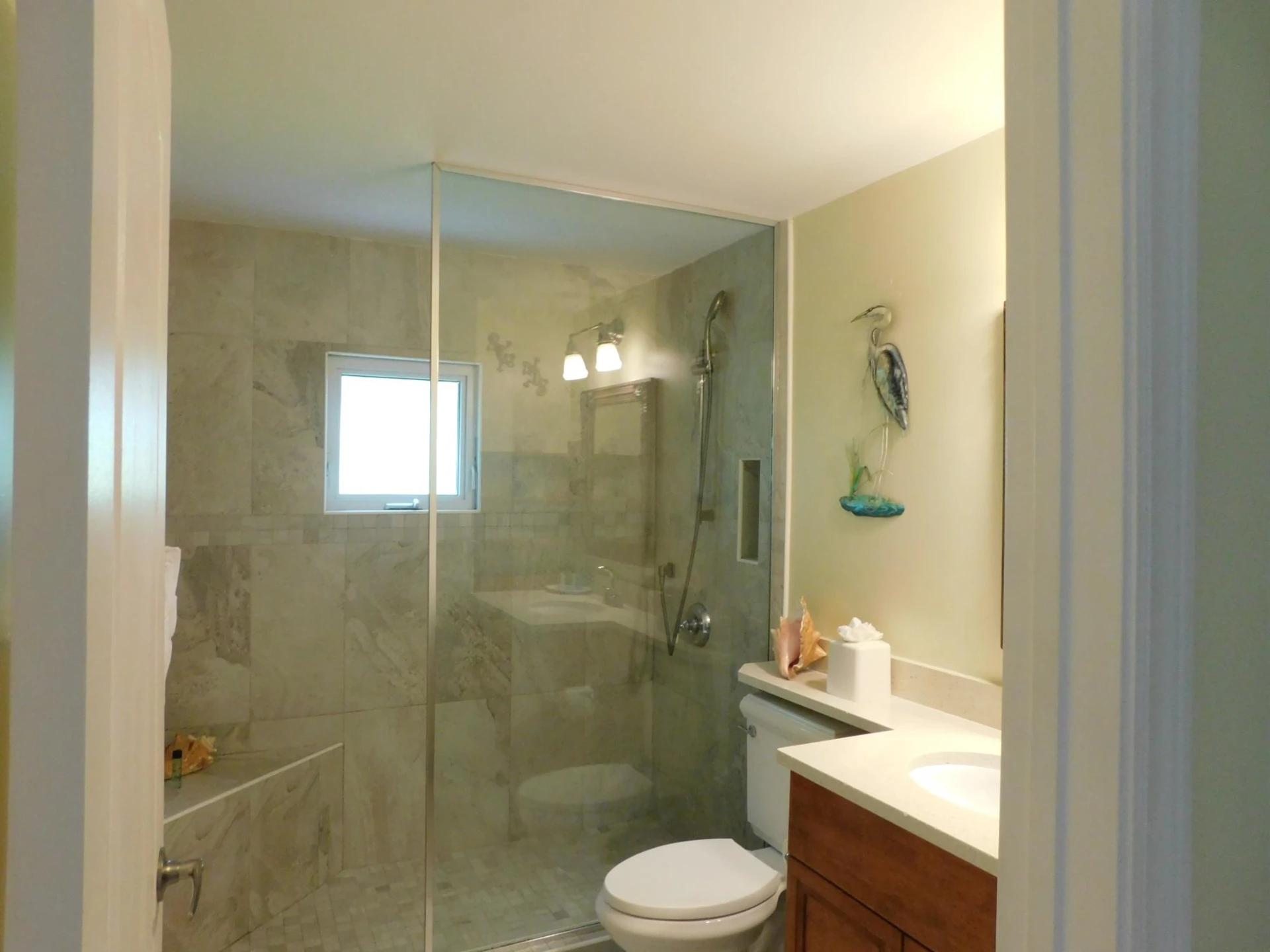 BEACH-LEVEL CORNER SUITE | RWI 115 - photo 13