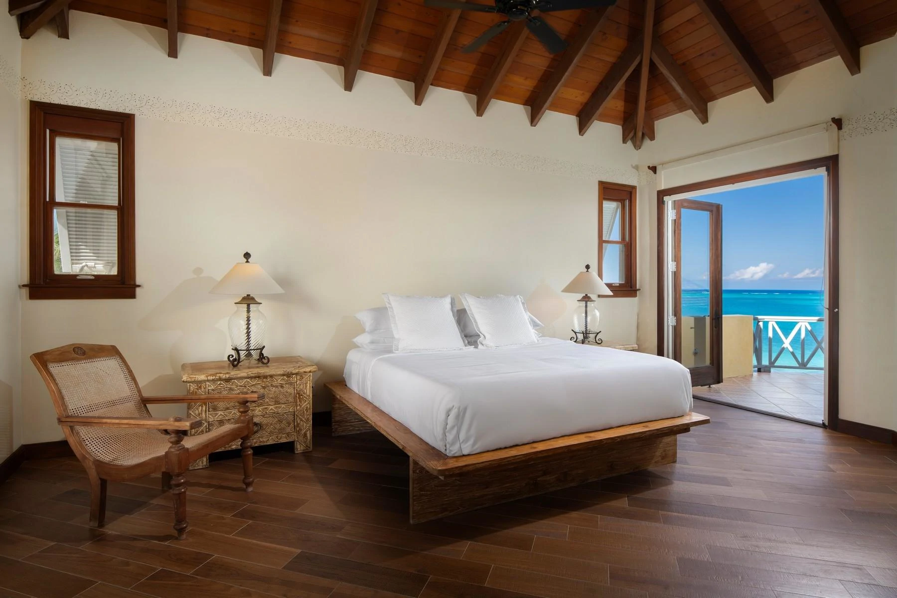 BLUE CAY - Thompson Cove Beachfront - Gallery image 16