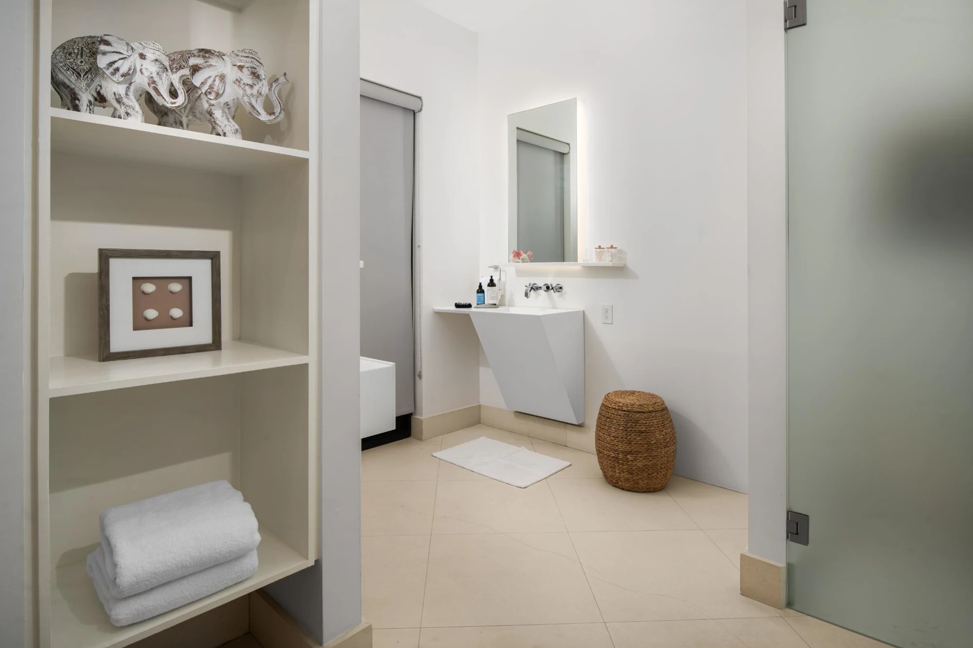 Triton Luxury Villa - Gallery image 22