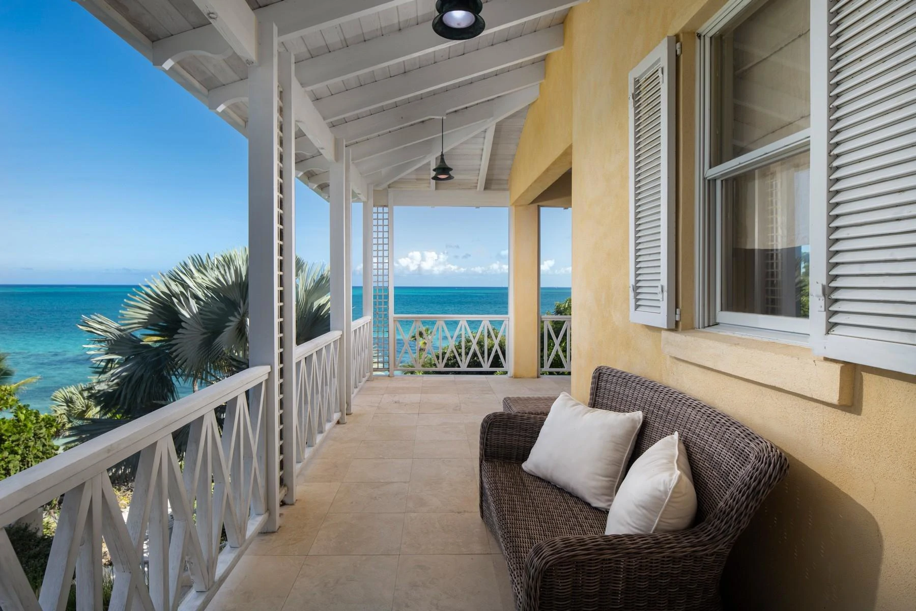 BLUE CAY - Thompson Cove Beachfront - Gallery image 8