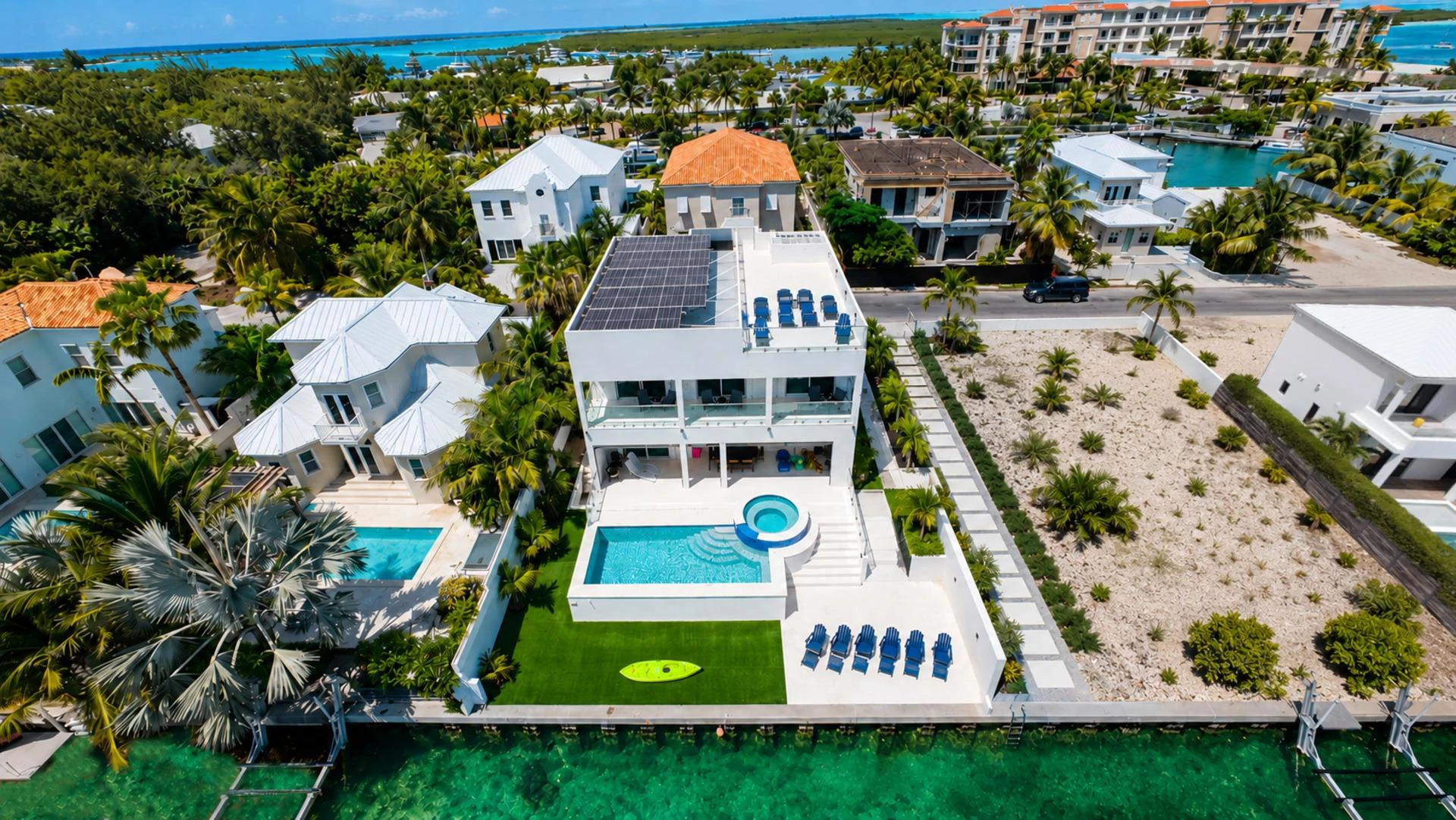 Blue Diamond Villa - photo 3