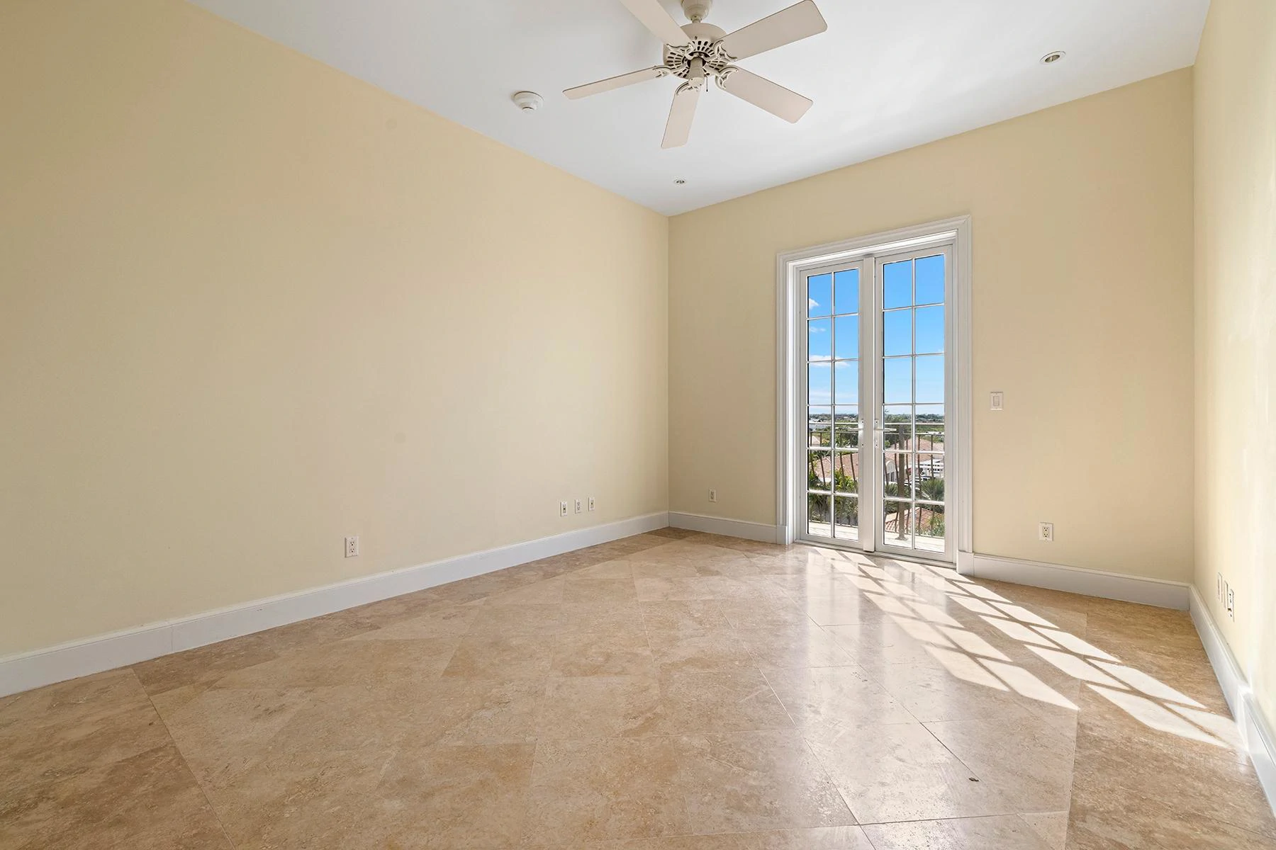 PH 601 - THE REGENT GRAND - Gallery image 31