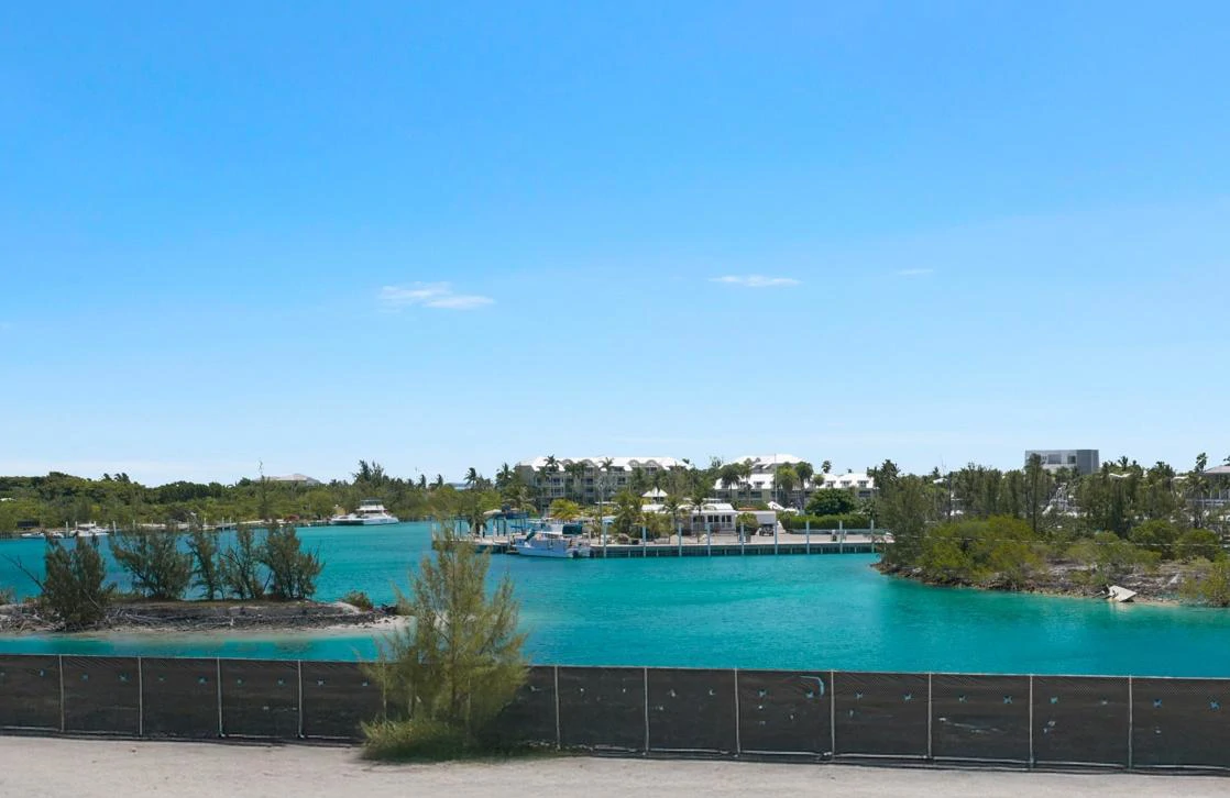2C - 1BR Marina Front - The Loren at Turtle Cove - Gallery image 2