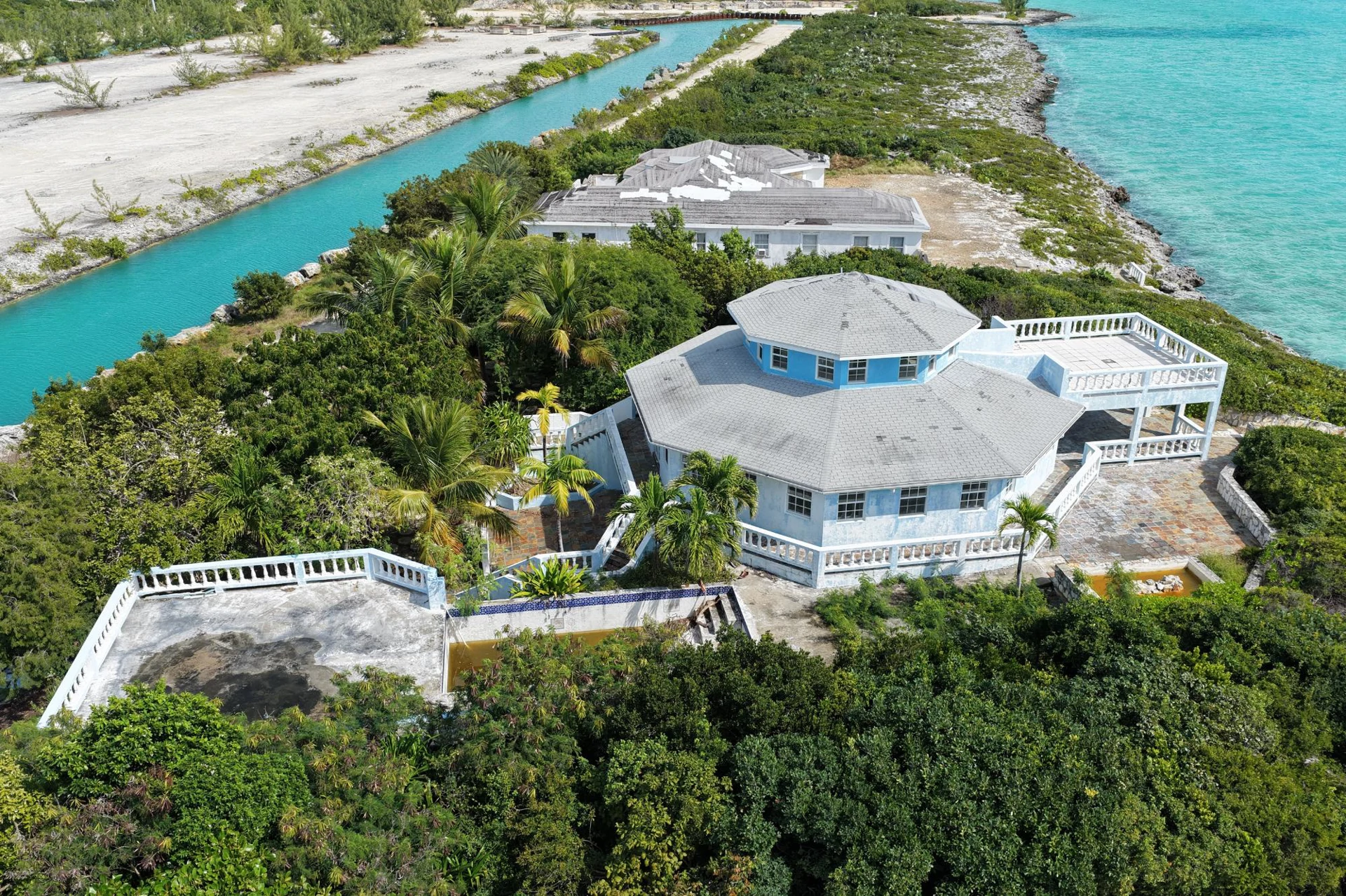 Leeside Ocean Front Villa - Gallery image 5