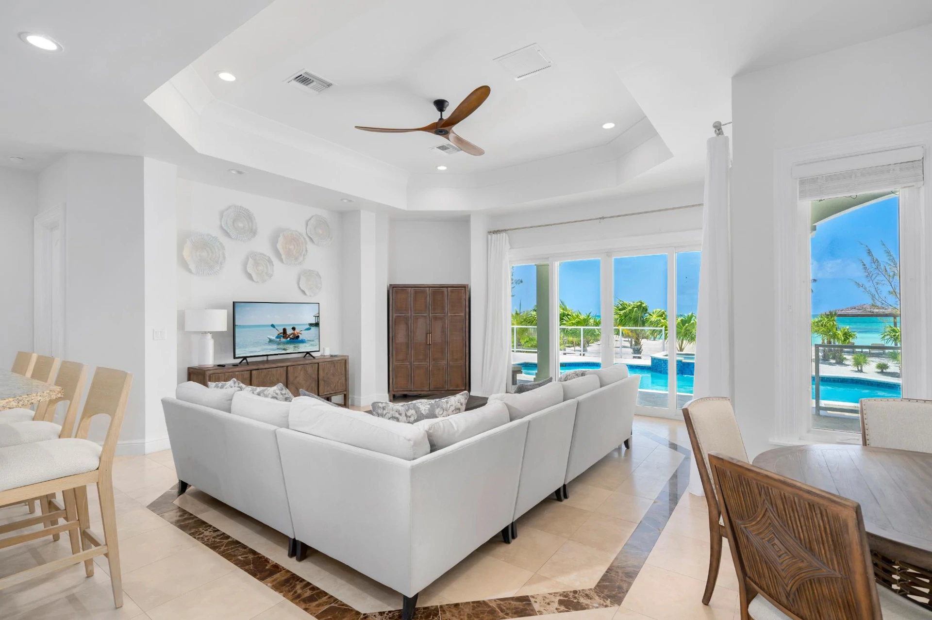 Villa Cecilia Beachfront Pumpkin Bluff - Gallery image 17