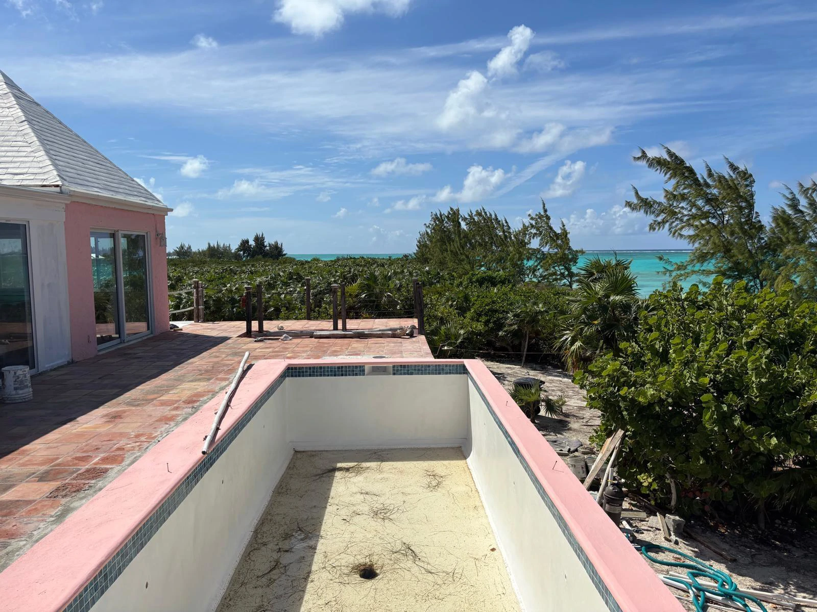Whitby Beachfront Villa - Gallery image 8