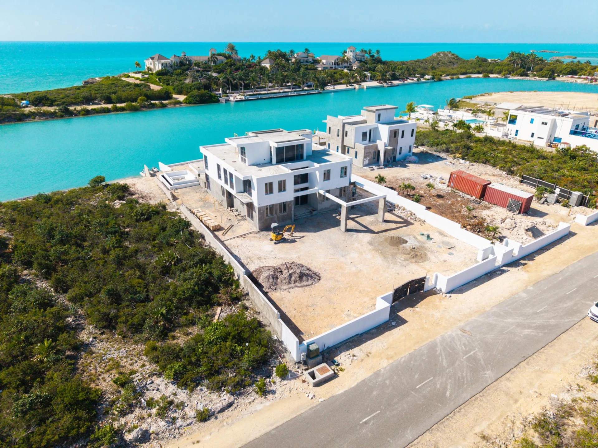 Waterfront Villa - Gallery image 2