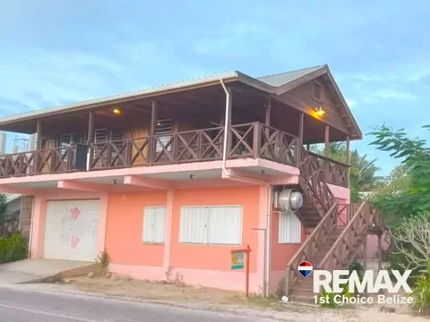 Commercial Property in the Heart of Hopkins
